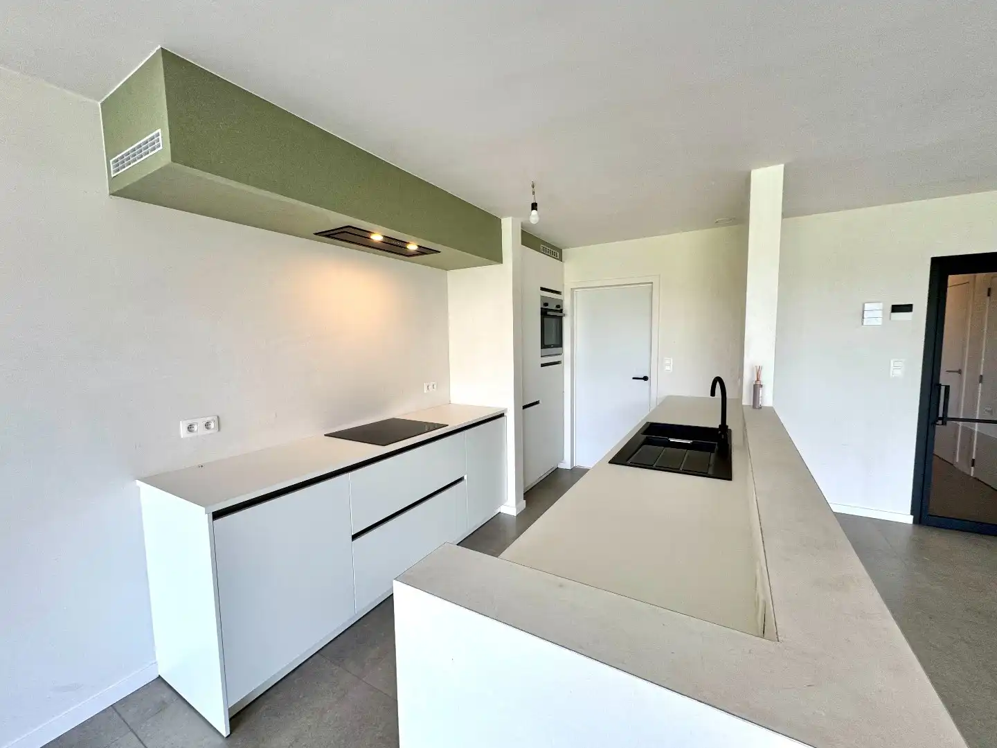 NIEUWBOUW WONING MET 3 SLAAPKAMERS, GARAGE EN TUIN (515m²) foto 4