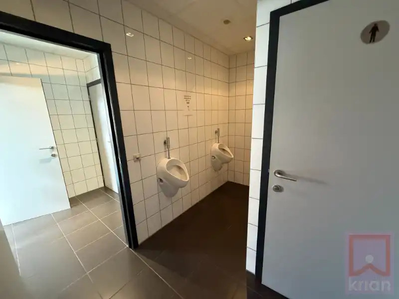 Instapklaar bedrijfsgebouw van 758 m² foto 10