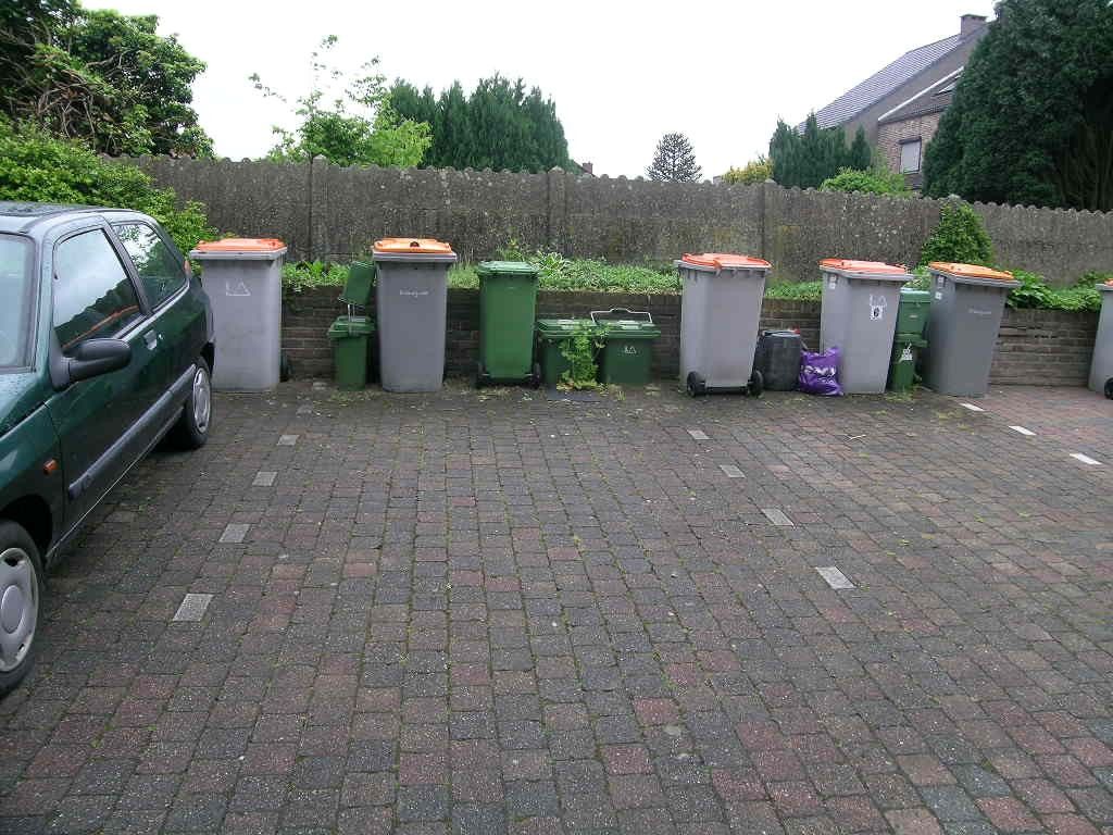 Knus 1 slaapkamer appartement te koop in het centrum van Maasmechelen, ideaal als investering! foto 12