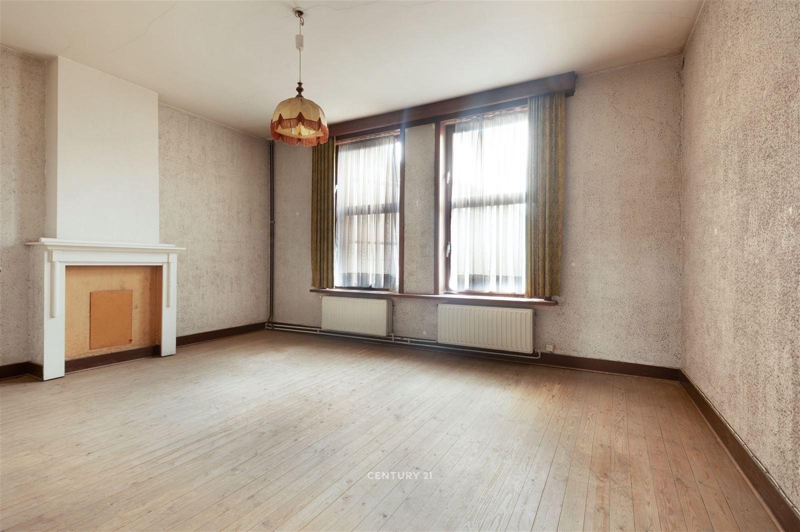 karaktervolle woning met handelsruimte in hartje Zottegem! foto 11