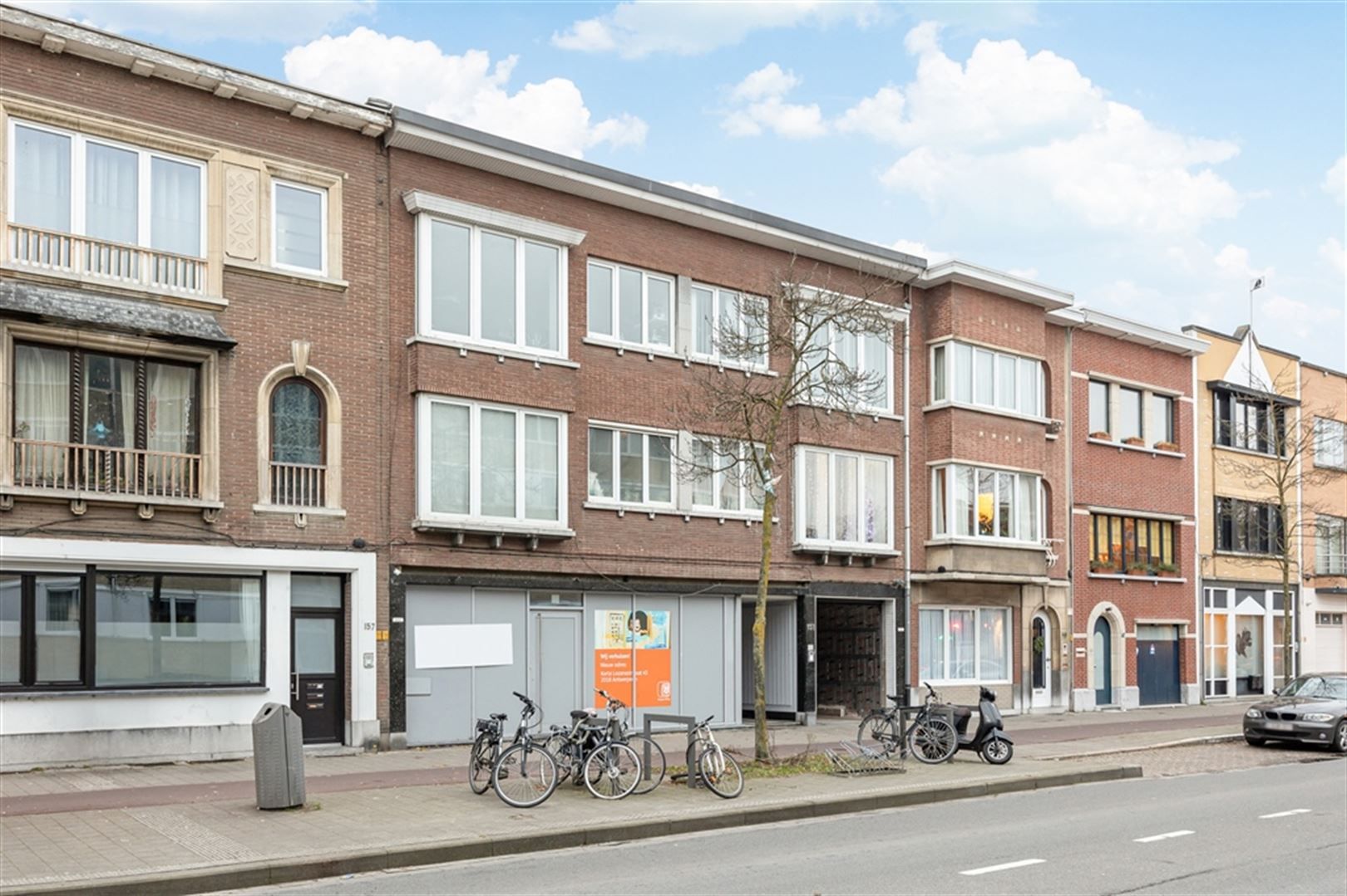 Voormalig bankkantoor te huur op de Diksmuidelaan foto 21