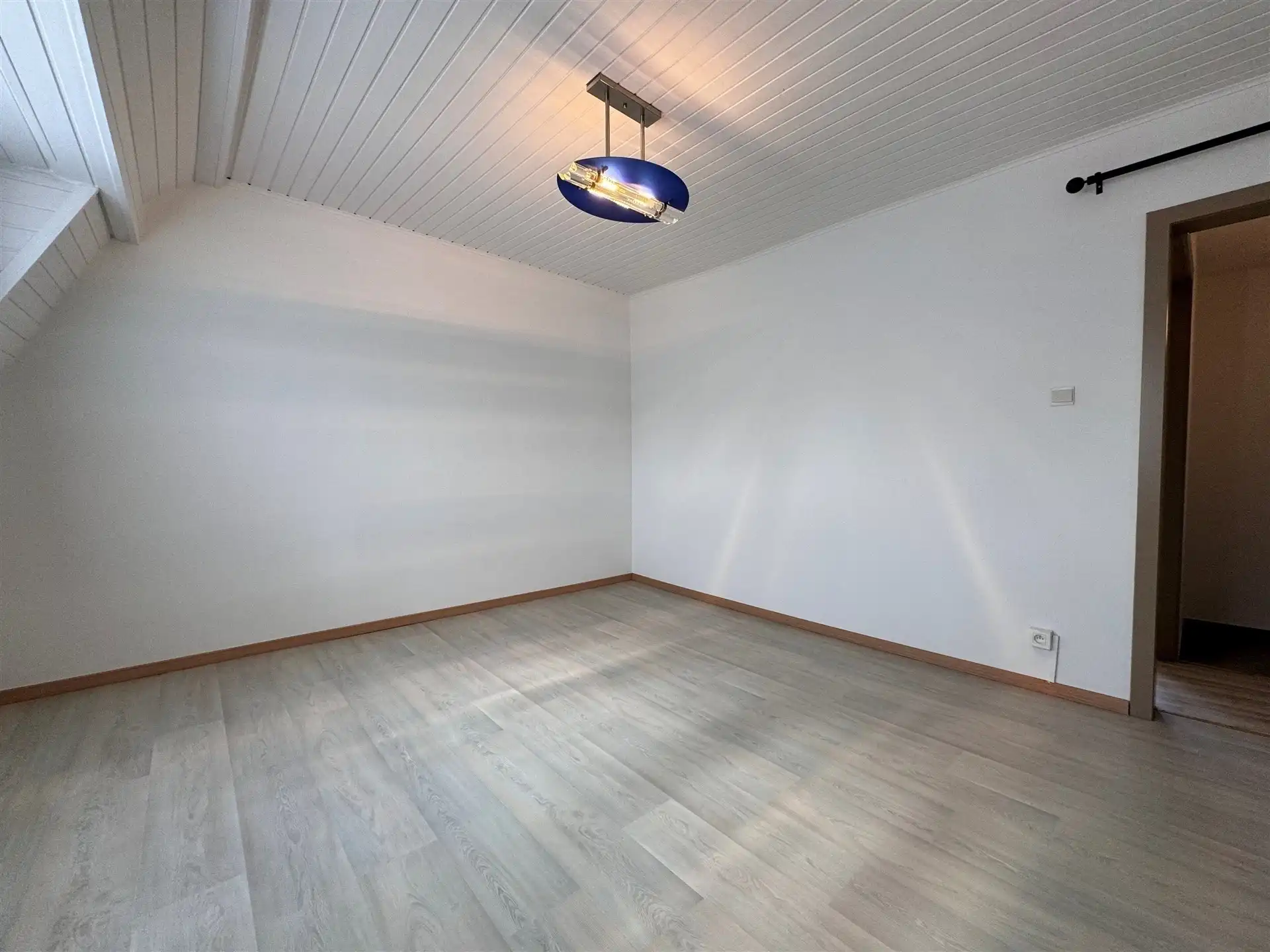 Knusse rijwoning op centrale ligging. foto 18