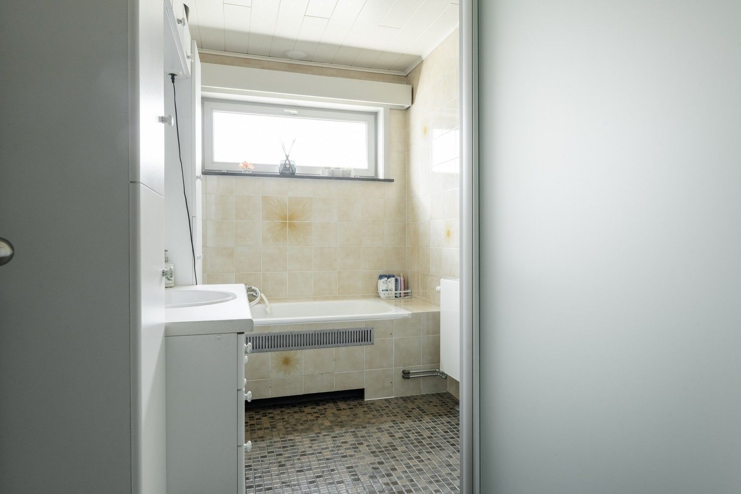 Gelijkvloerse 3 SLK woning op een mooi onderhoudsvriendelijk perceel foto 26