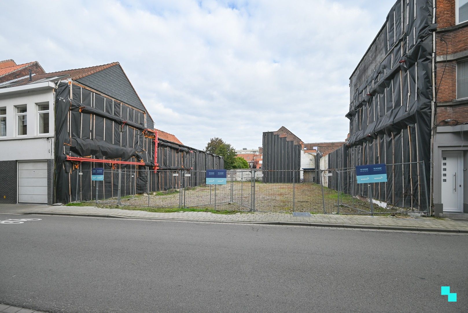 Vergunde projectgrond in hartje Izegem foto 4