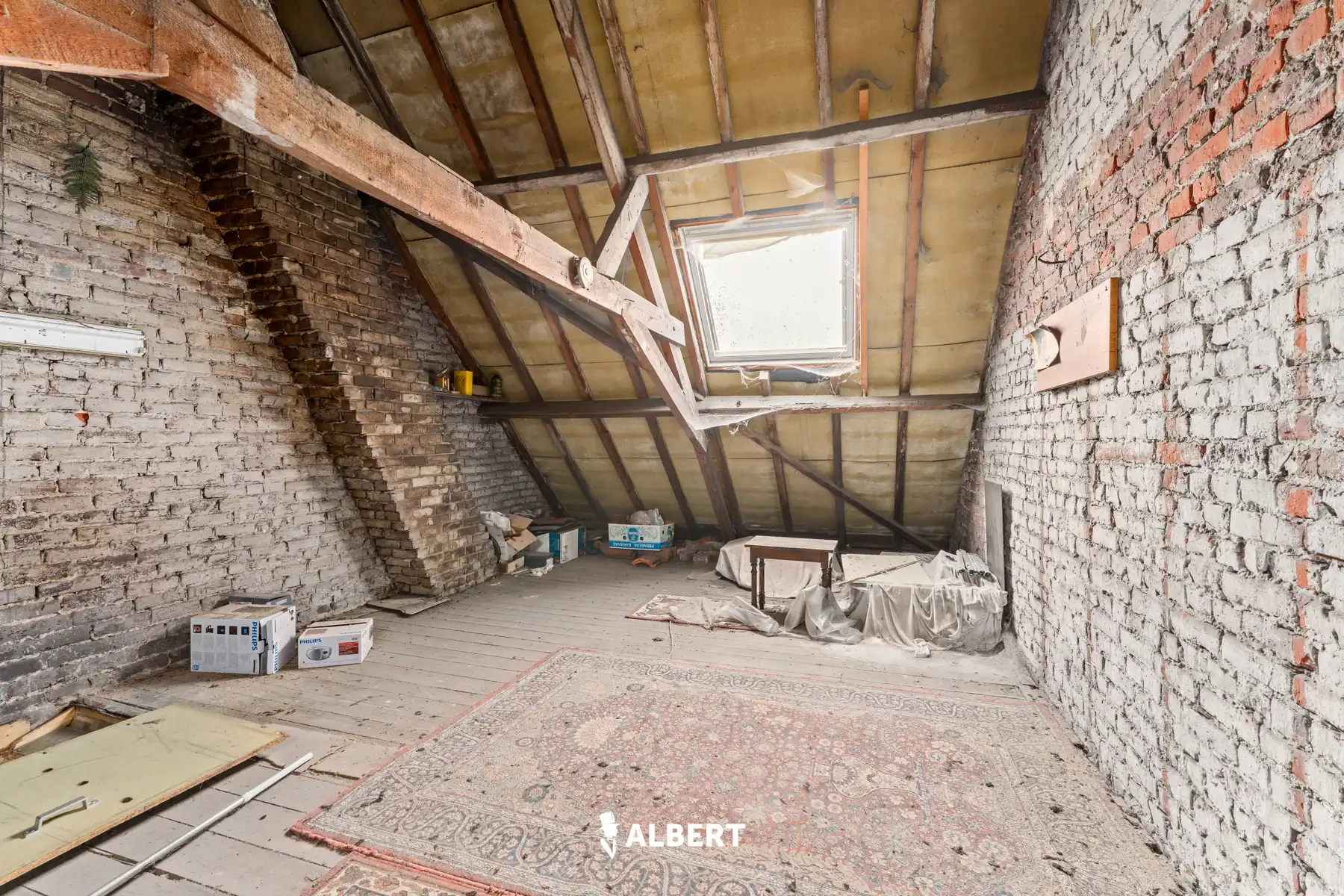 Charmante woning met renovatiepotentieel foto 11