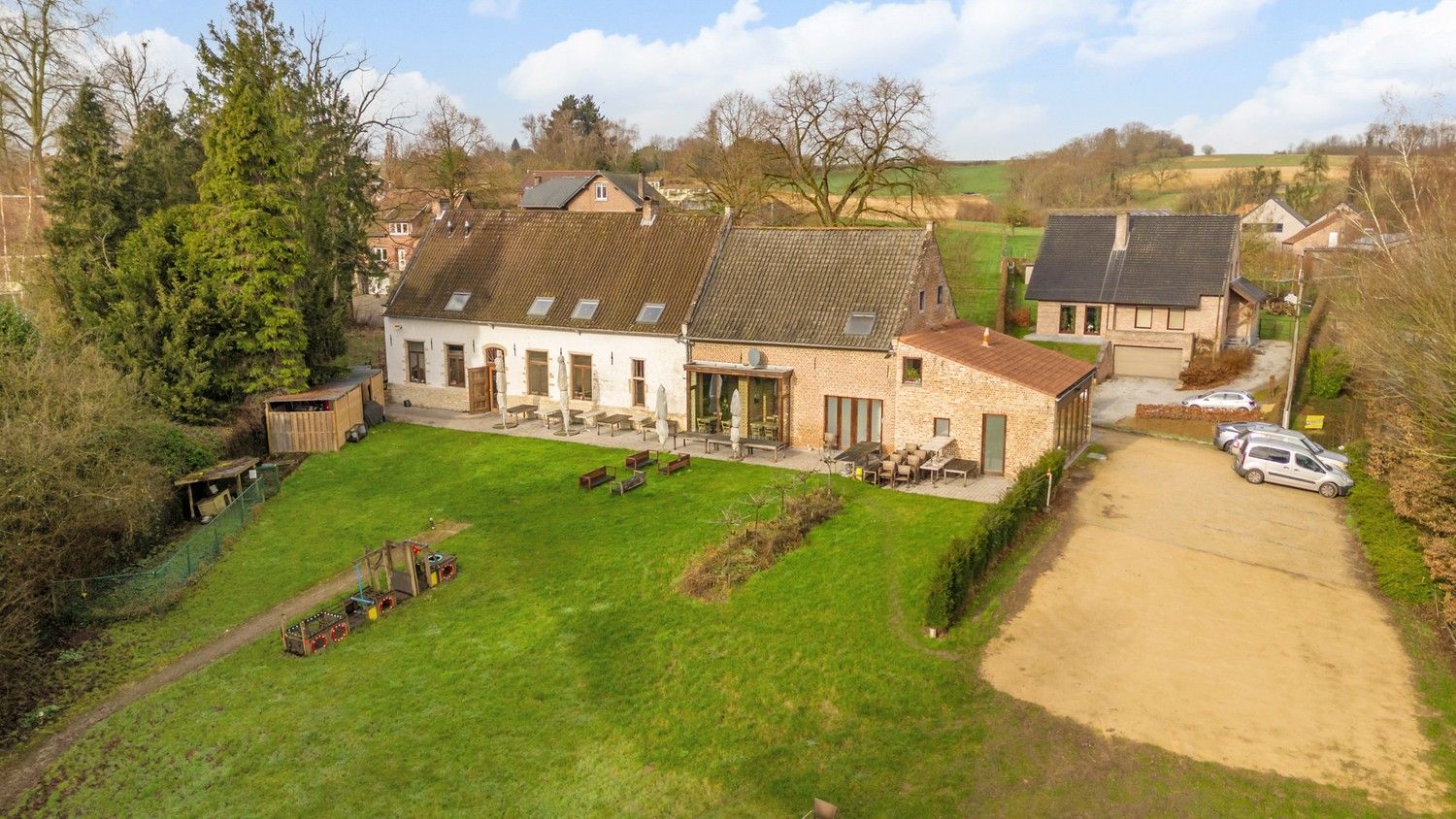 Unieke, gerestaureerde hoeve op toplocatie te Neerijse foto 25