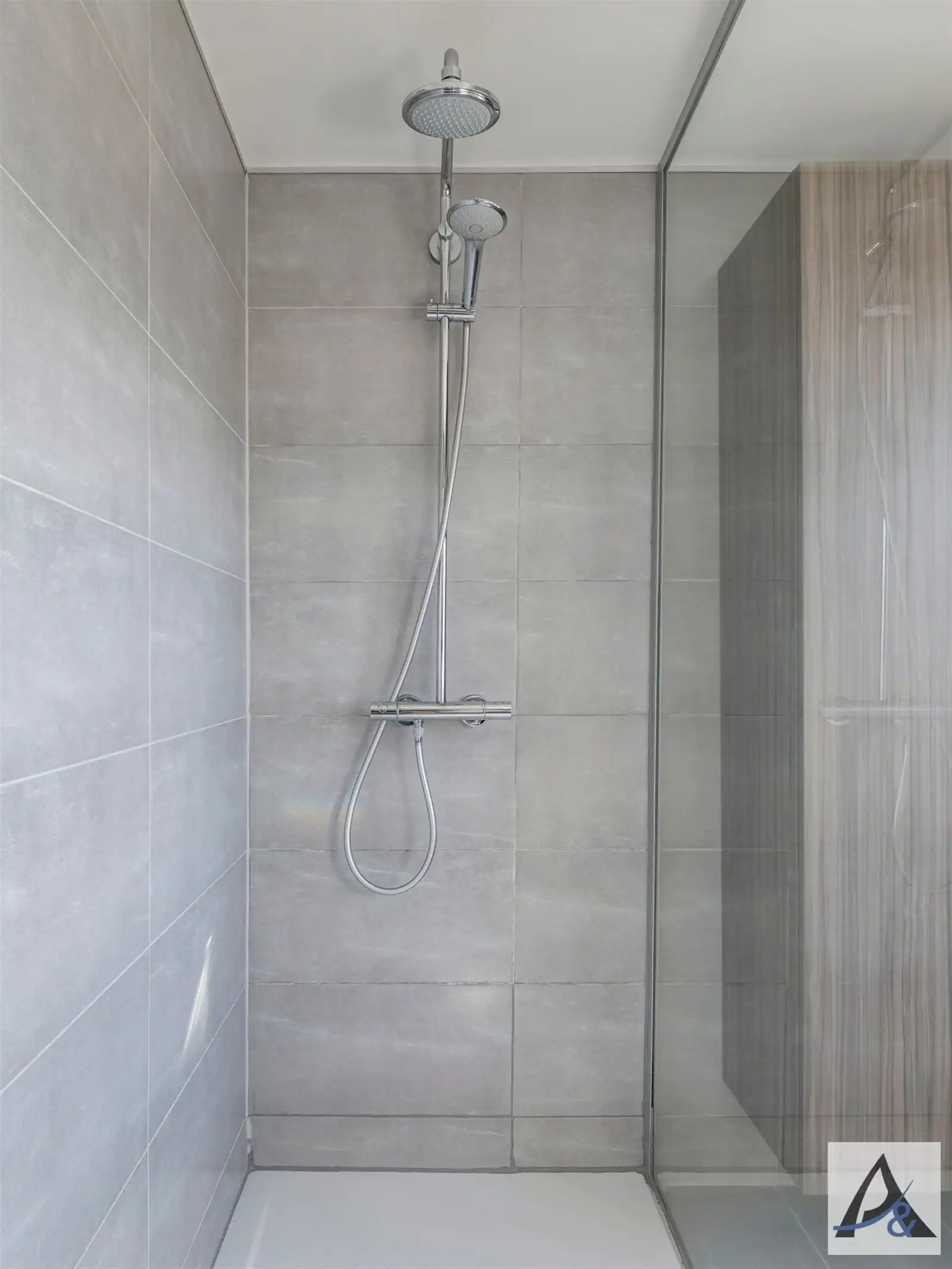 Instapklare eengezinswoning met prachtige tuin! foto 32