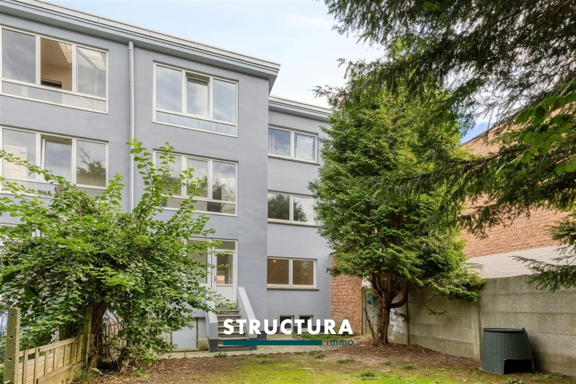 Gerenoveerd appartement met tuin op centrale ligging foto 14