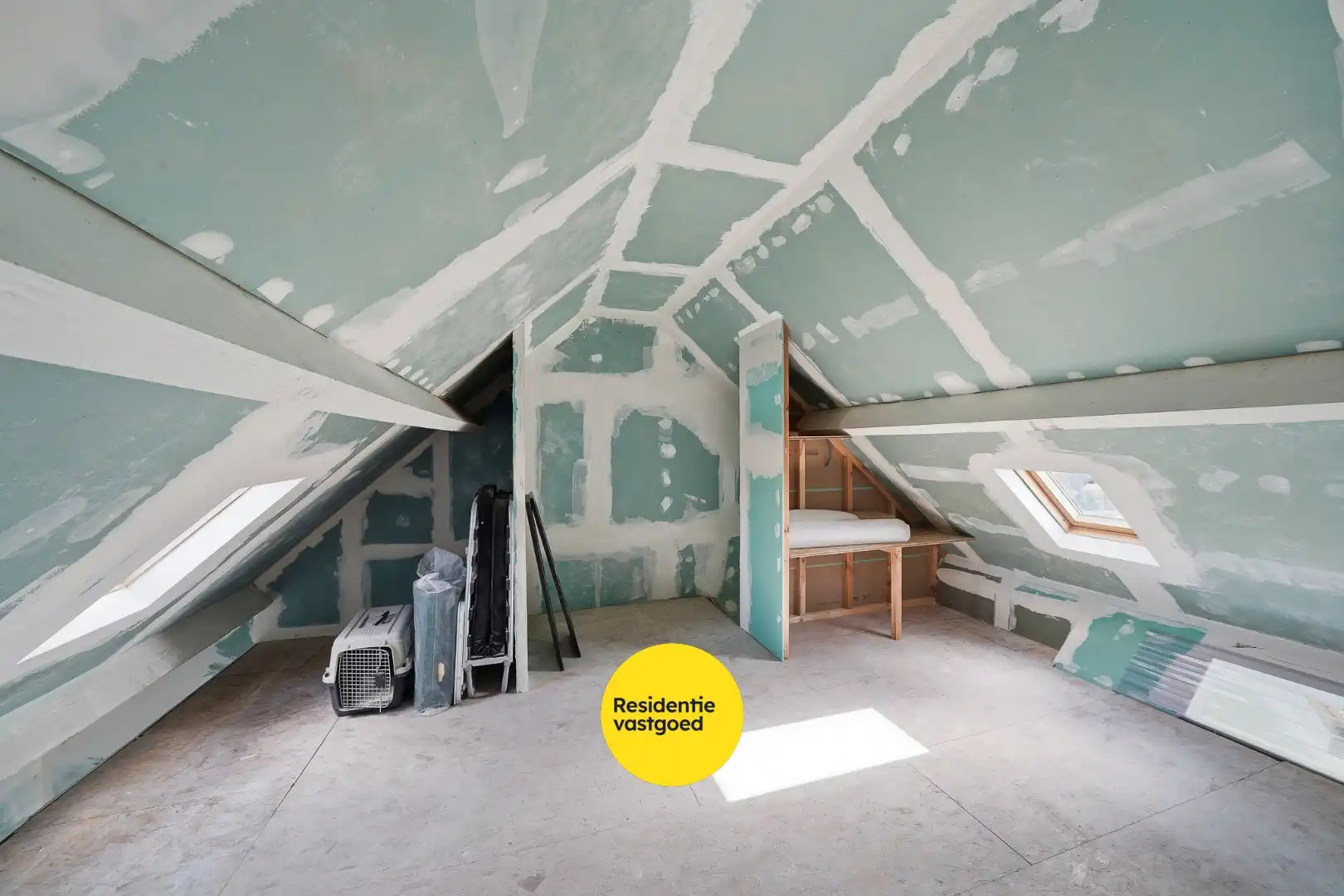 Verder af te werken woning in centrum Oudenburg foto 19