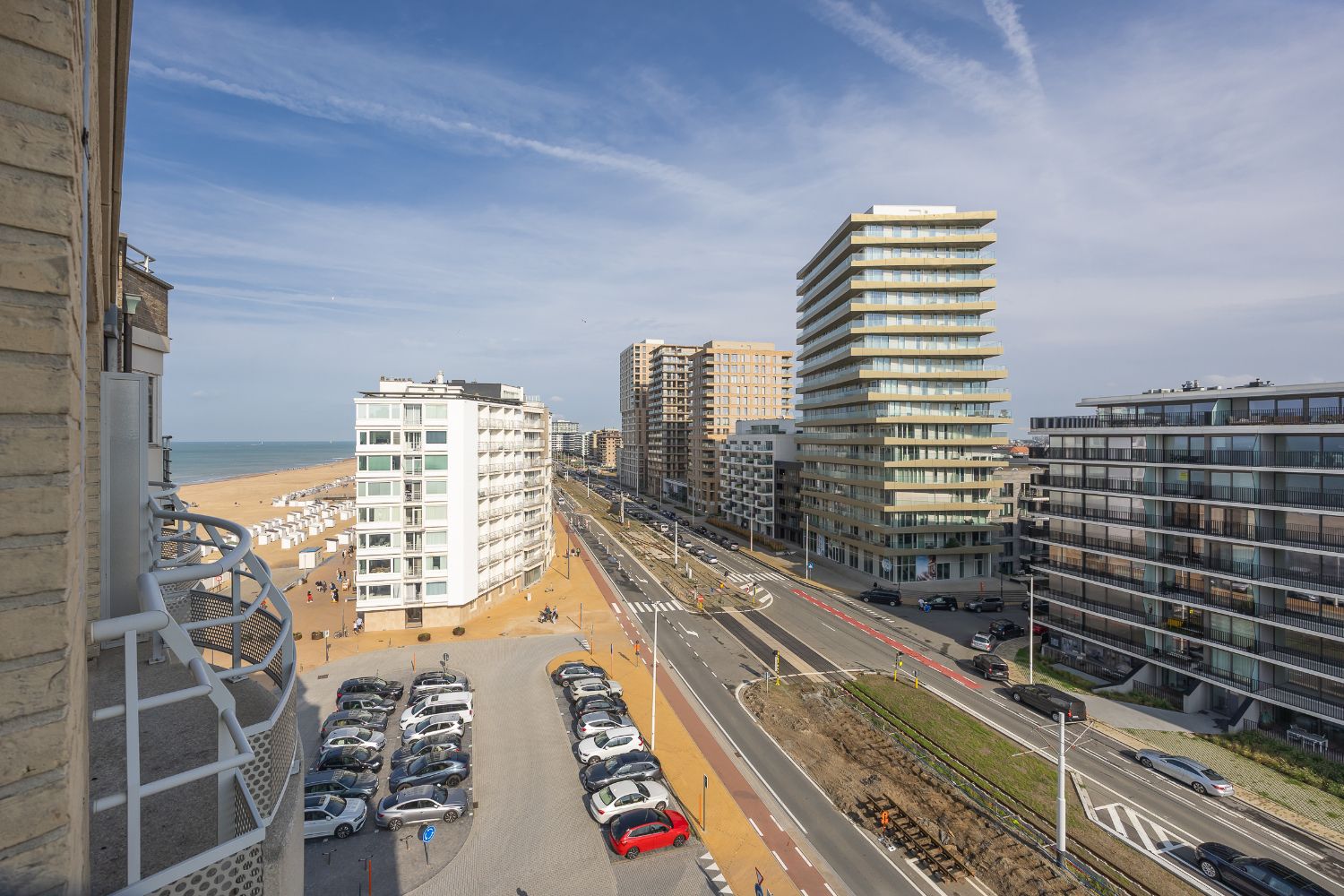 Penthouse op steenworp van het strand met panoramisch zicht foto 2