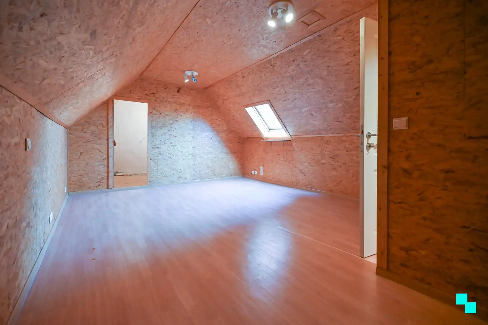 Instapklare gezinswoning met 3 slaapkamers, tuin en topligging in Pittem foto 27