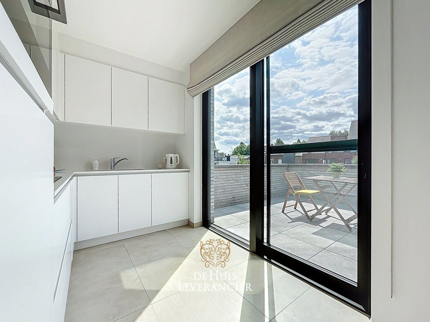 Discrete luxe & tijdloze elegantie : subliem nieuwbouwappartement met terras en gemeenschappelijk tuin te koop in Boechout foto 23