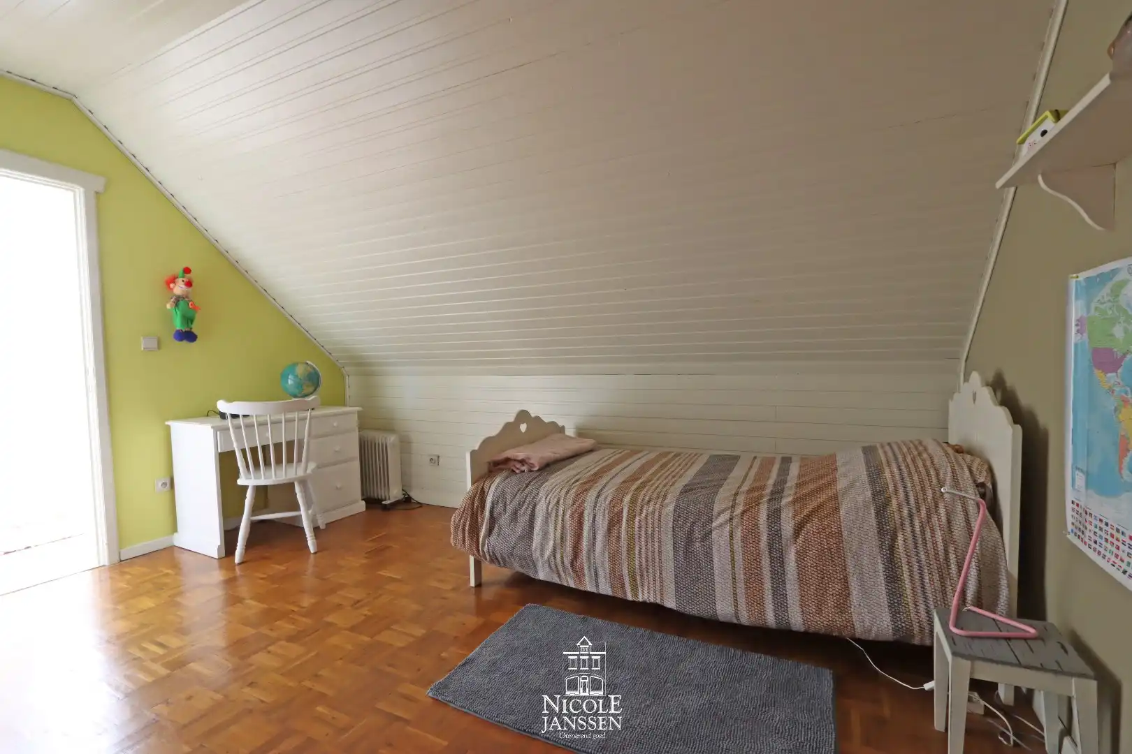 Mooi, verzorgd vrijstaand huis met drie slaapkamers  foto 21