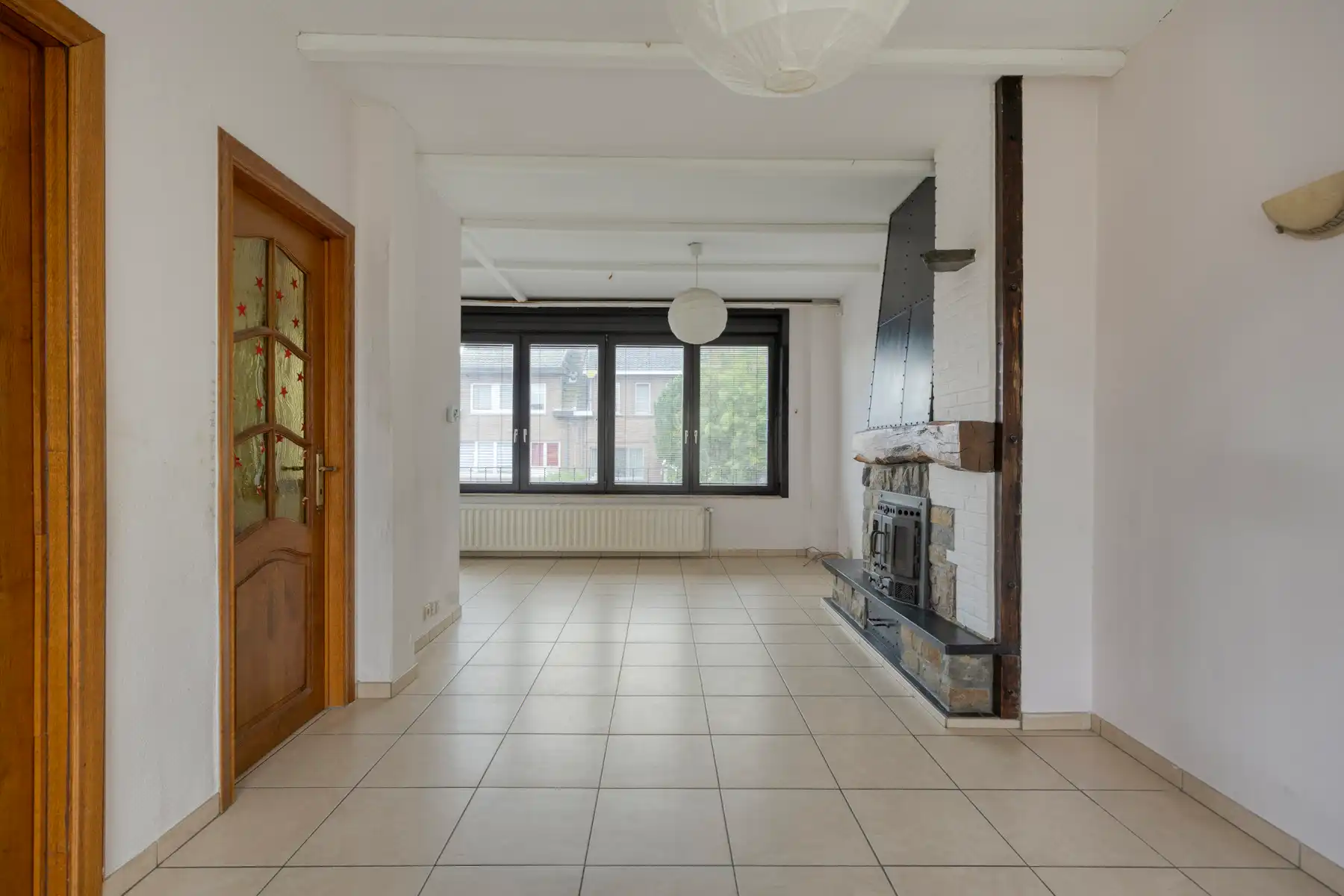 Woning met 4 slaapkamers, garage en tuin foto 6