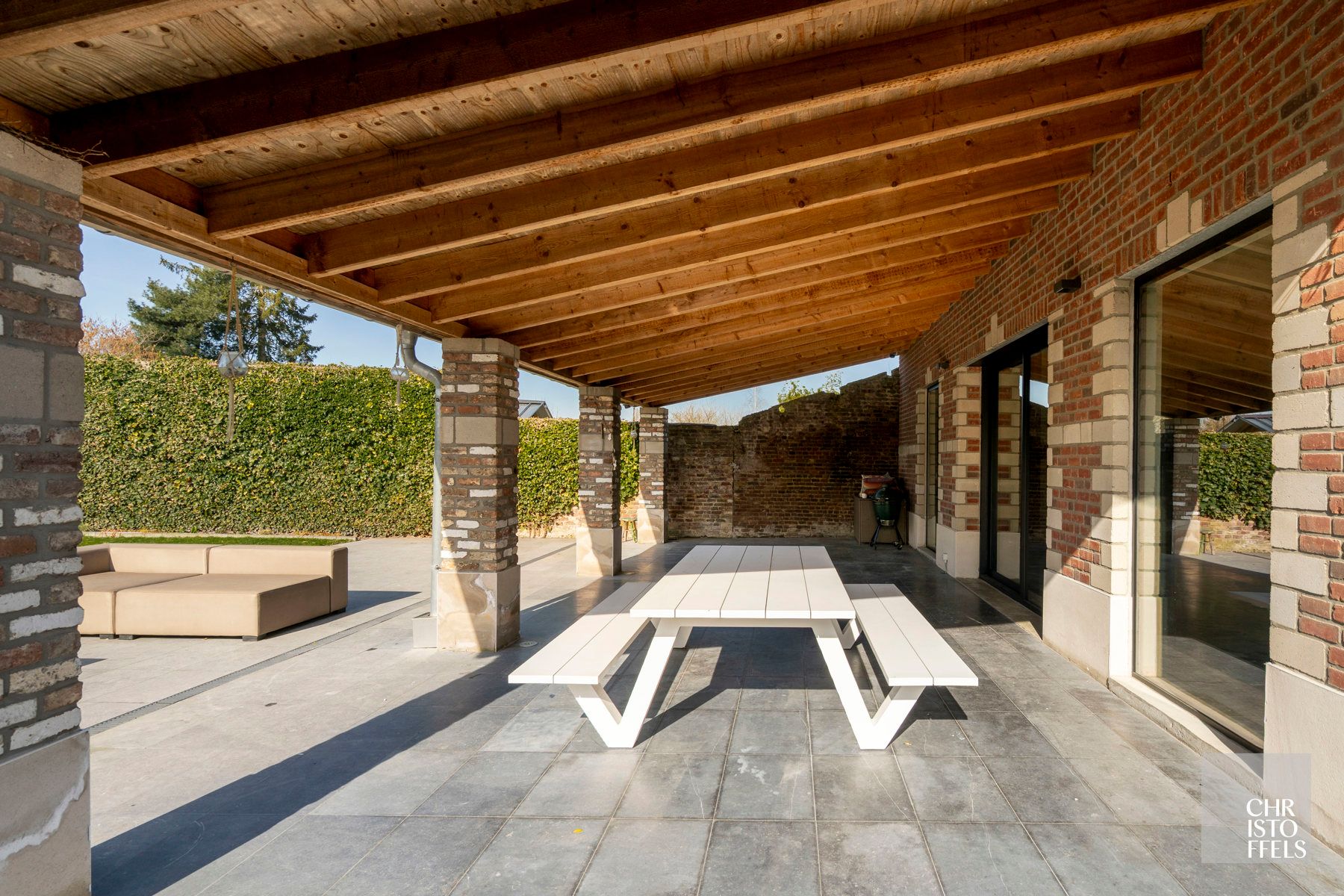 Gerenoveerde langgevel hoeve op een perceel van 1.060 m²!  foto 24