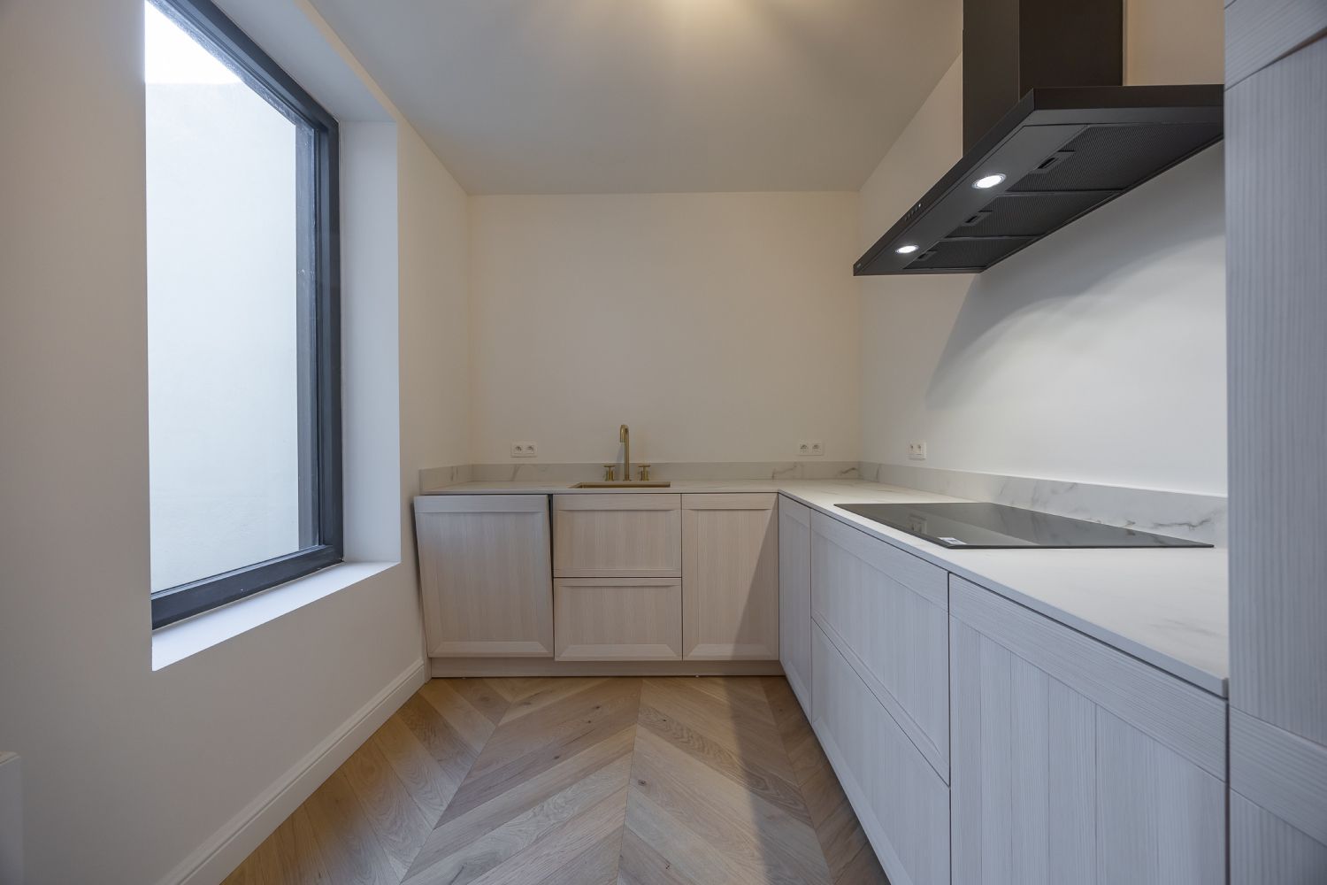 Gerenoveerd herenhuis met 5 slaapkamers foto 9