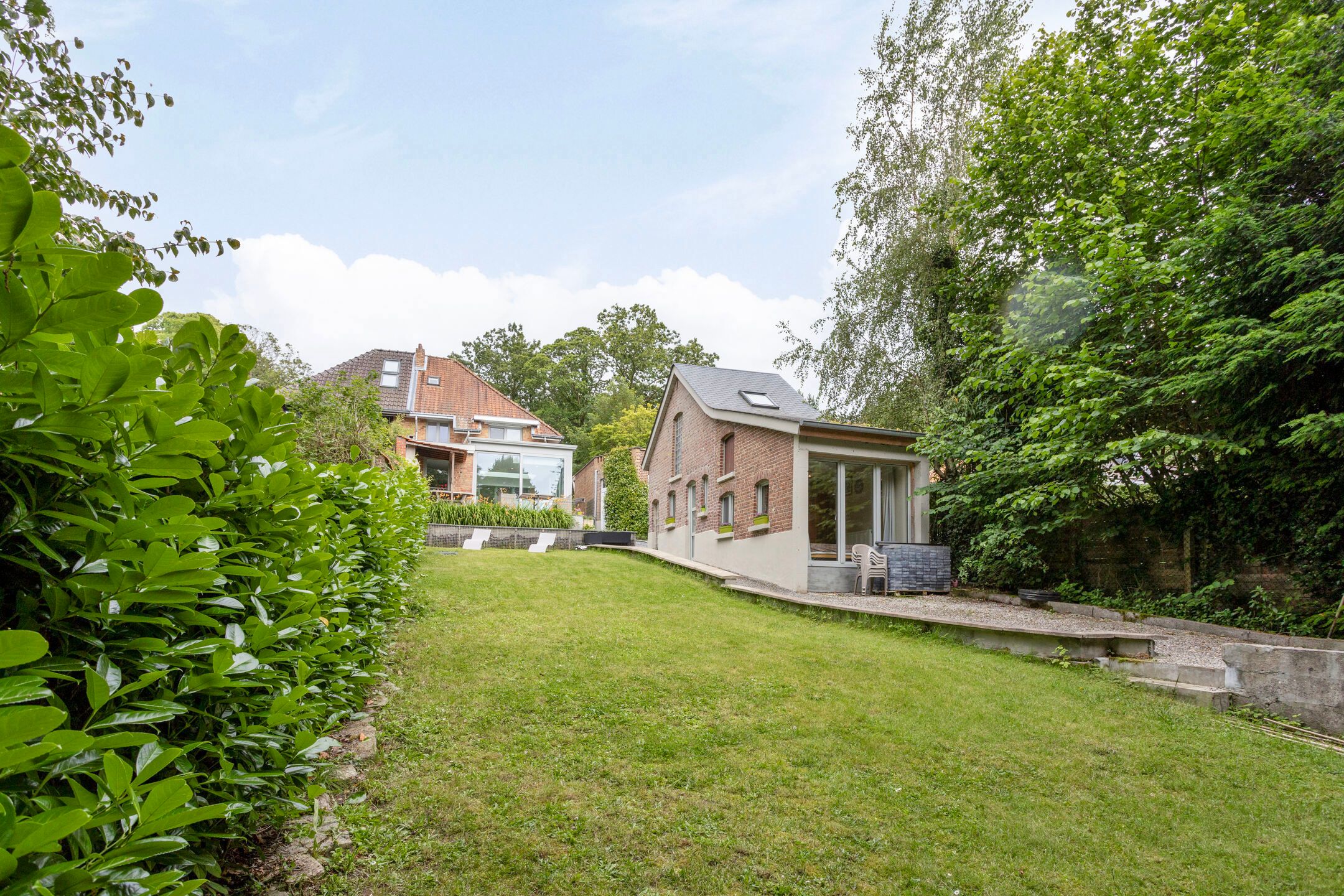 Driegevelwoning met apart concierge-huis en prachtige tuin foto 20