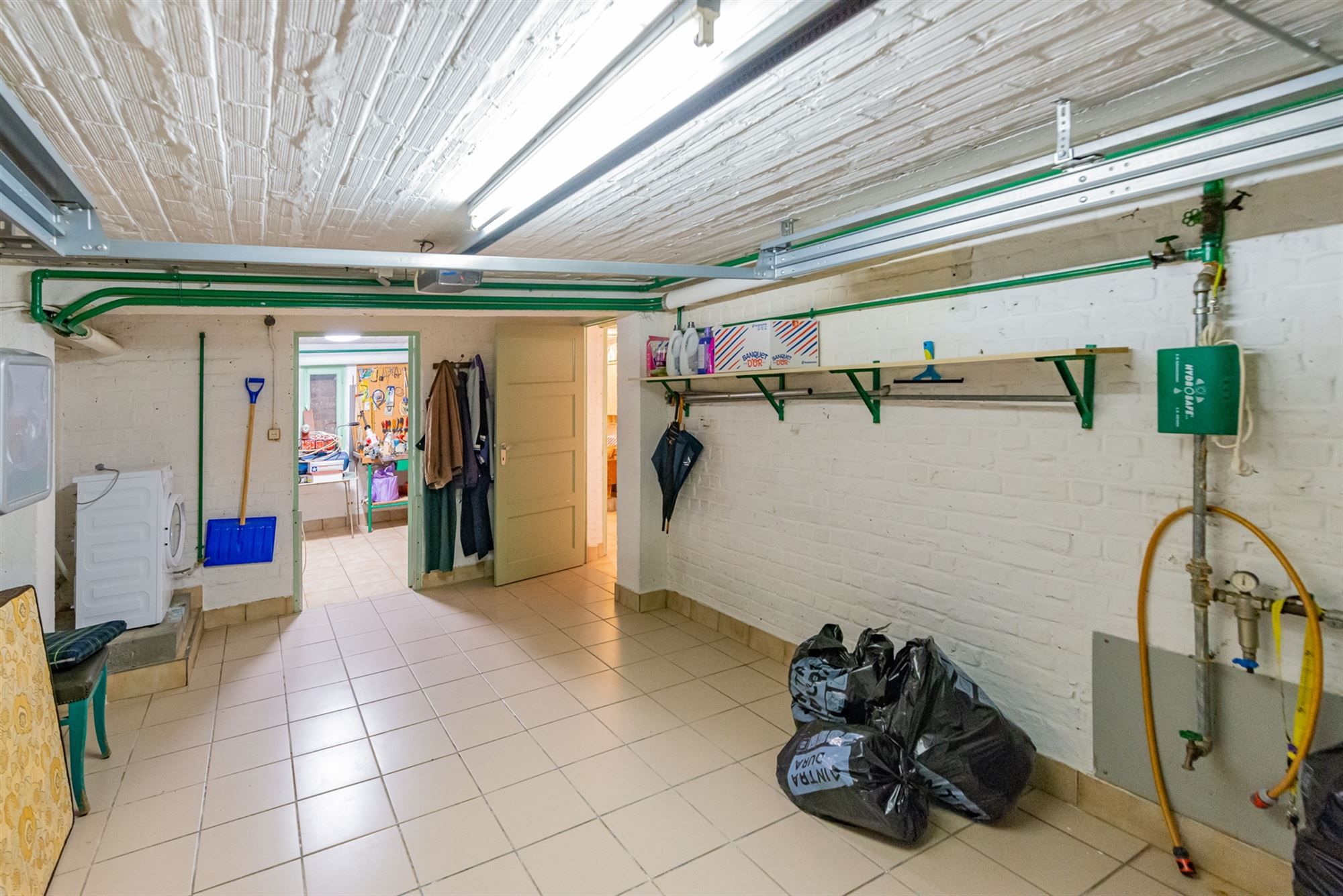 Te renoveren woning te koop in Sint-Pieters-Leeuw foto 22