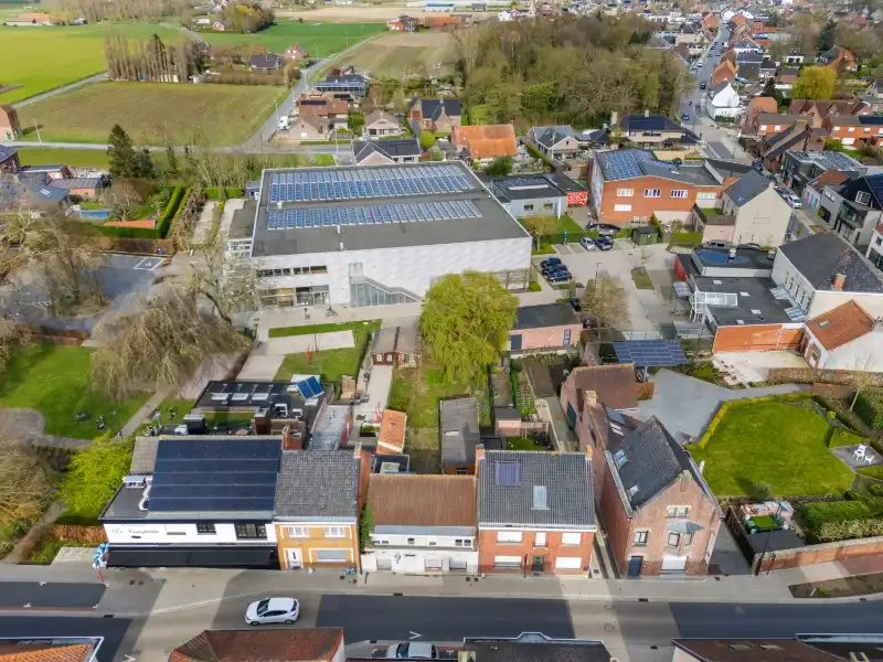 Gits :  te renoveren woning met veel potentieel op topligging.  Opp 461 m² foto 8