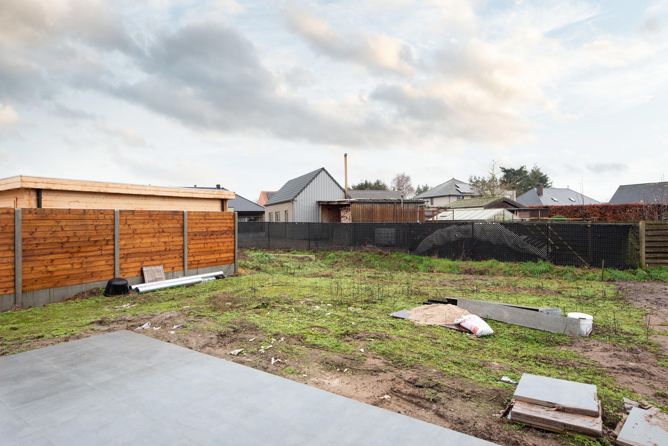 Instapklare nieuwbouw halfopen bebouwing met tuin en garage foto 20