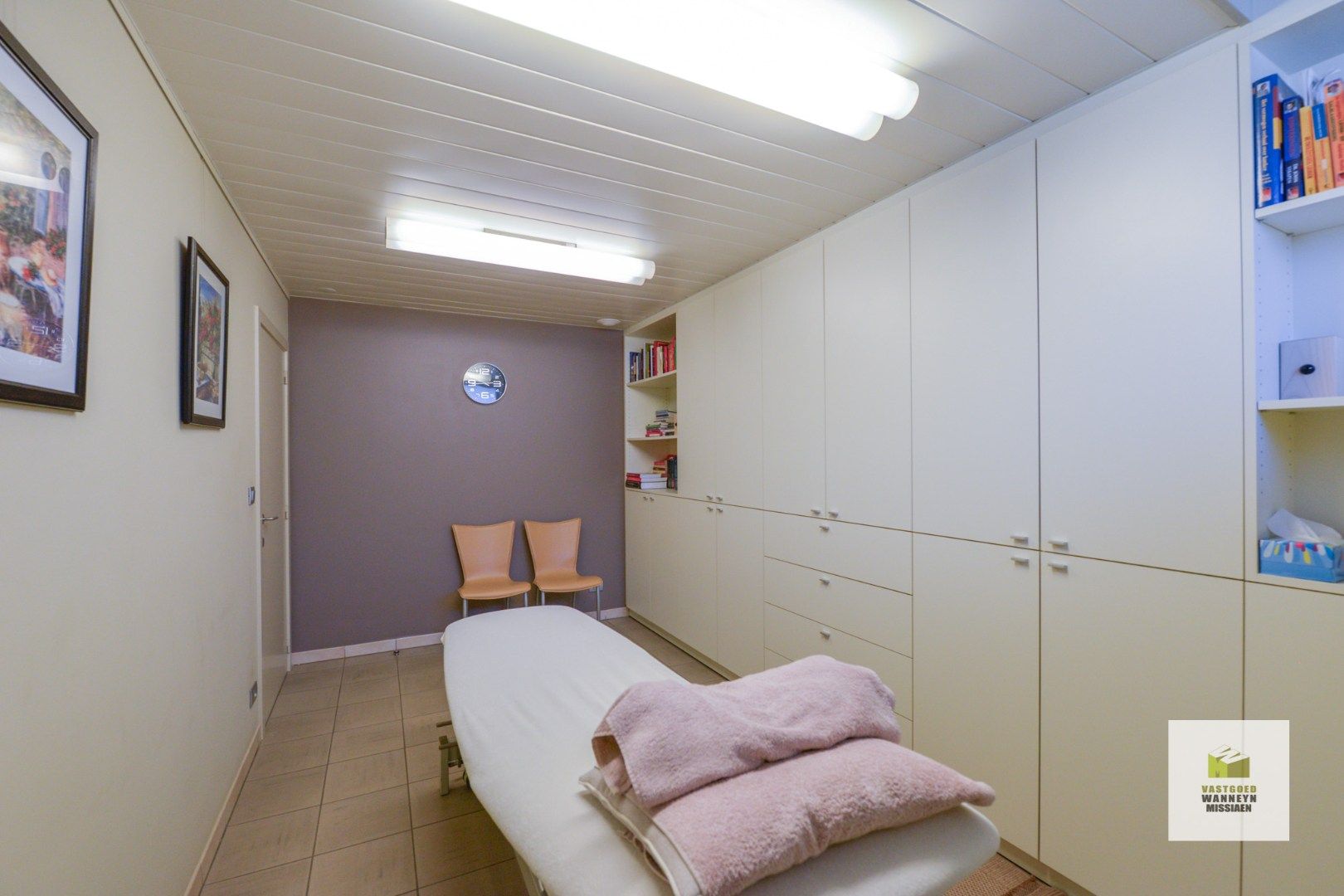 Unieke investeringskans te centrum Zwevezele: woningen met praktijkruimtes en appartement foto 33