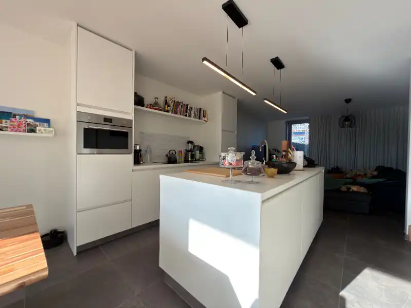 Energiezuinige woning met tijdloze architectuur in het charmante Oostduinkerke dorp! foto 6