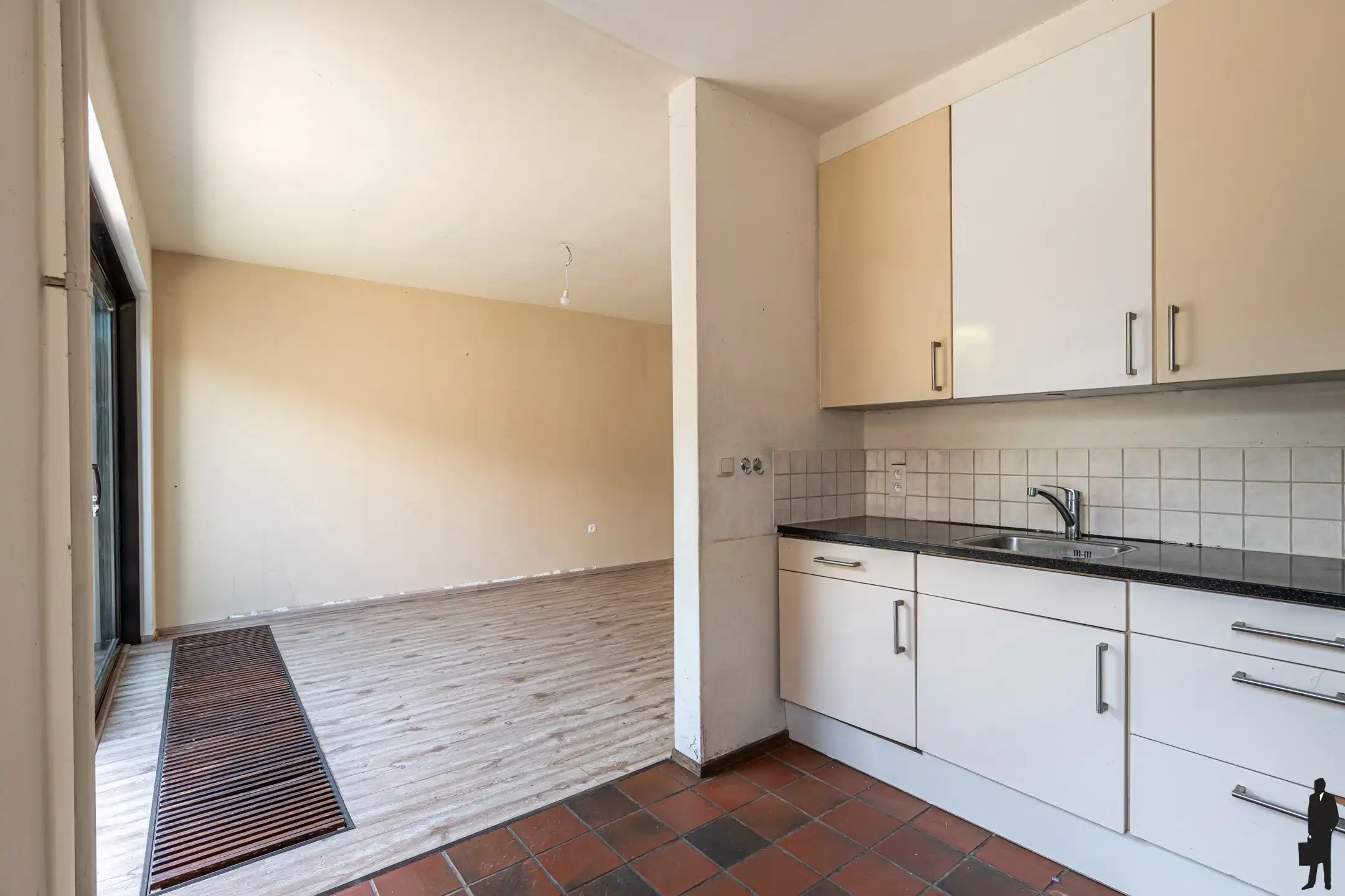 Eengezinswoning in kindvriendelijke omgeving met 4 slaapkamers en ruime garage op een perceel van ca. 318 m²! foto 10