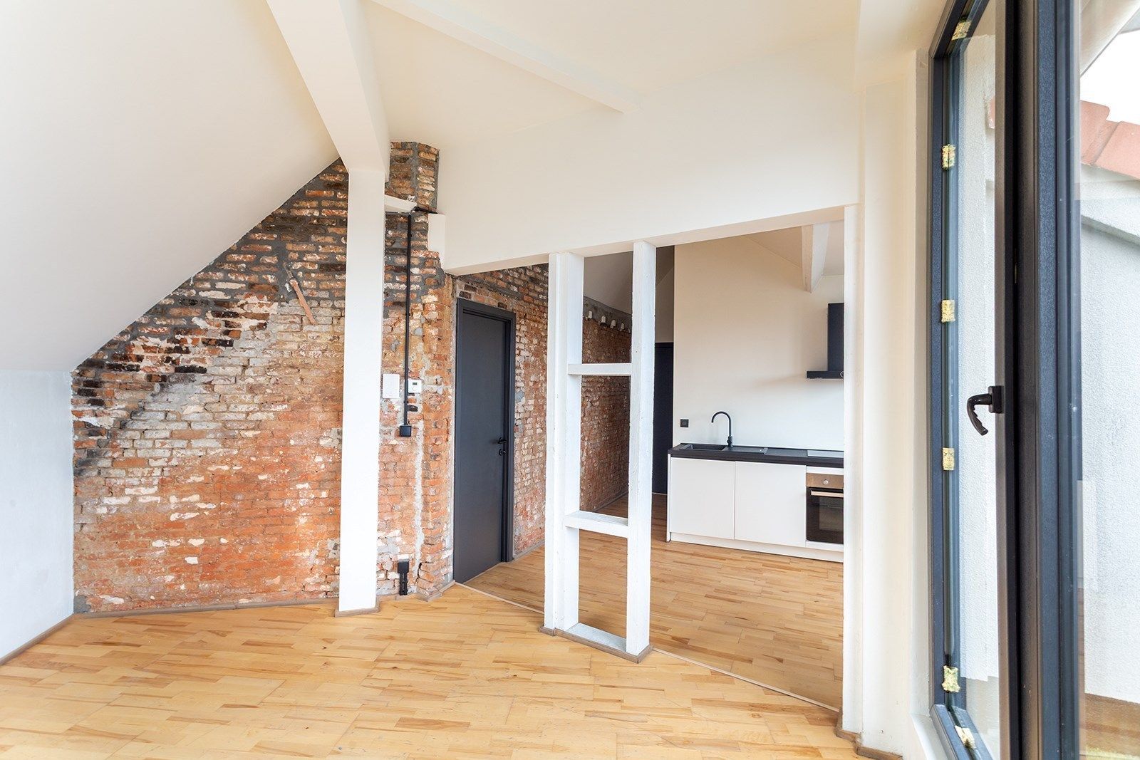 Instapklaar dakappartement op een zuchtje van Park Spoor Noord foto 7