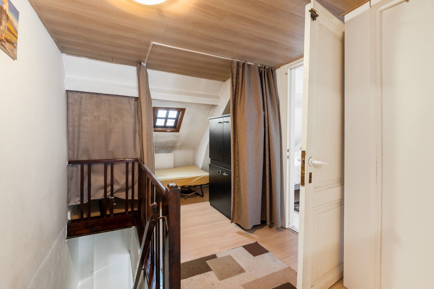 Te renoveren woning met 3 slpk. en tuin foto 13