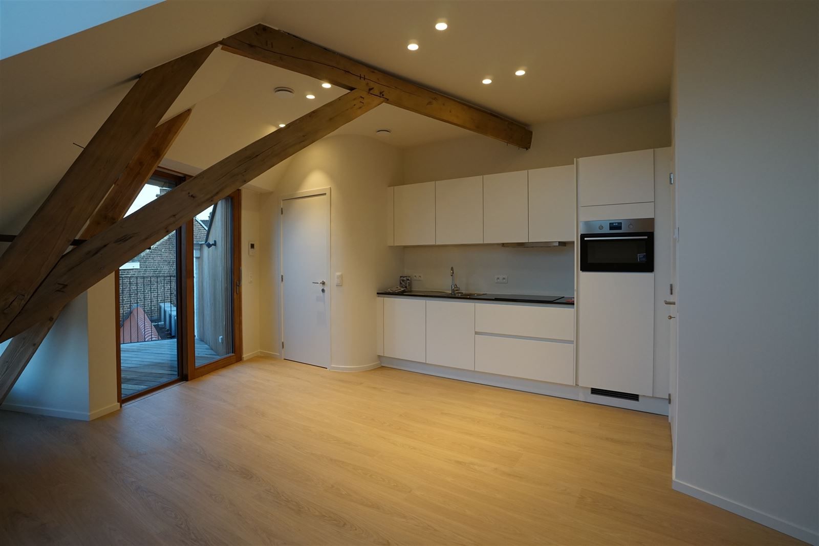 Instapklaar appartement te centrum Zottegem! foto 19