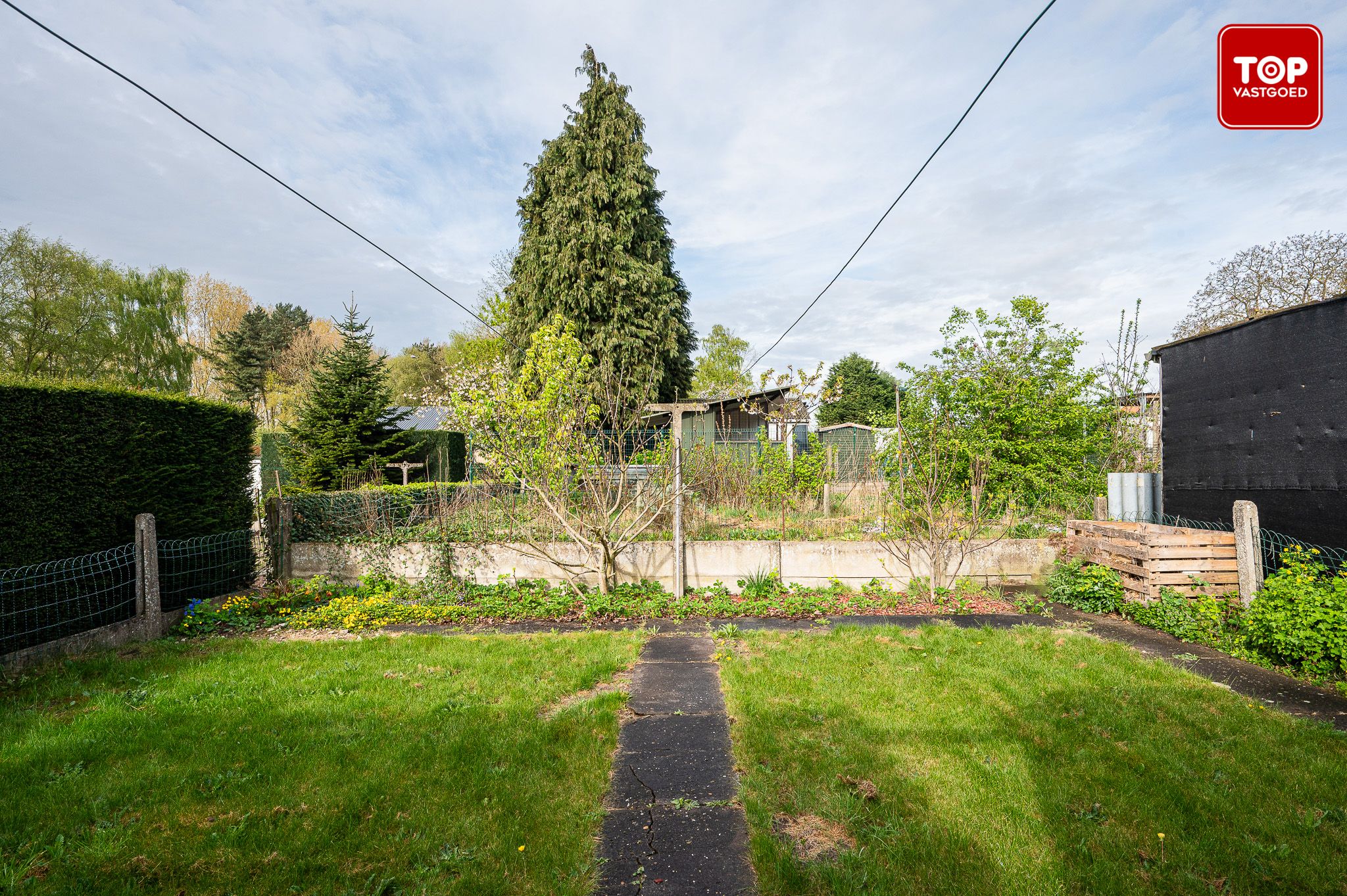 Halfopen woning met leuke tuin in centrum eeklo foto 21