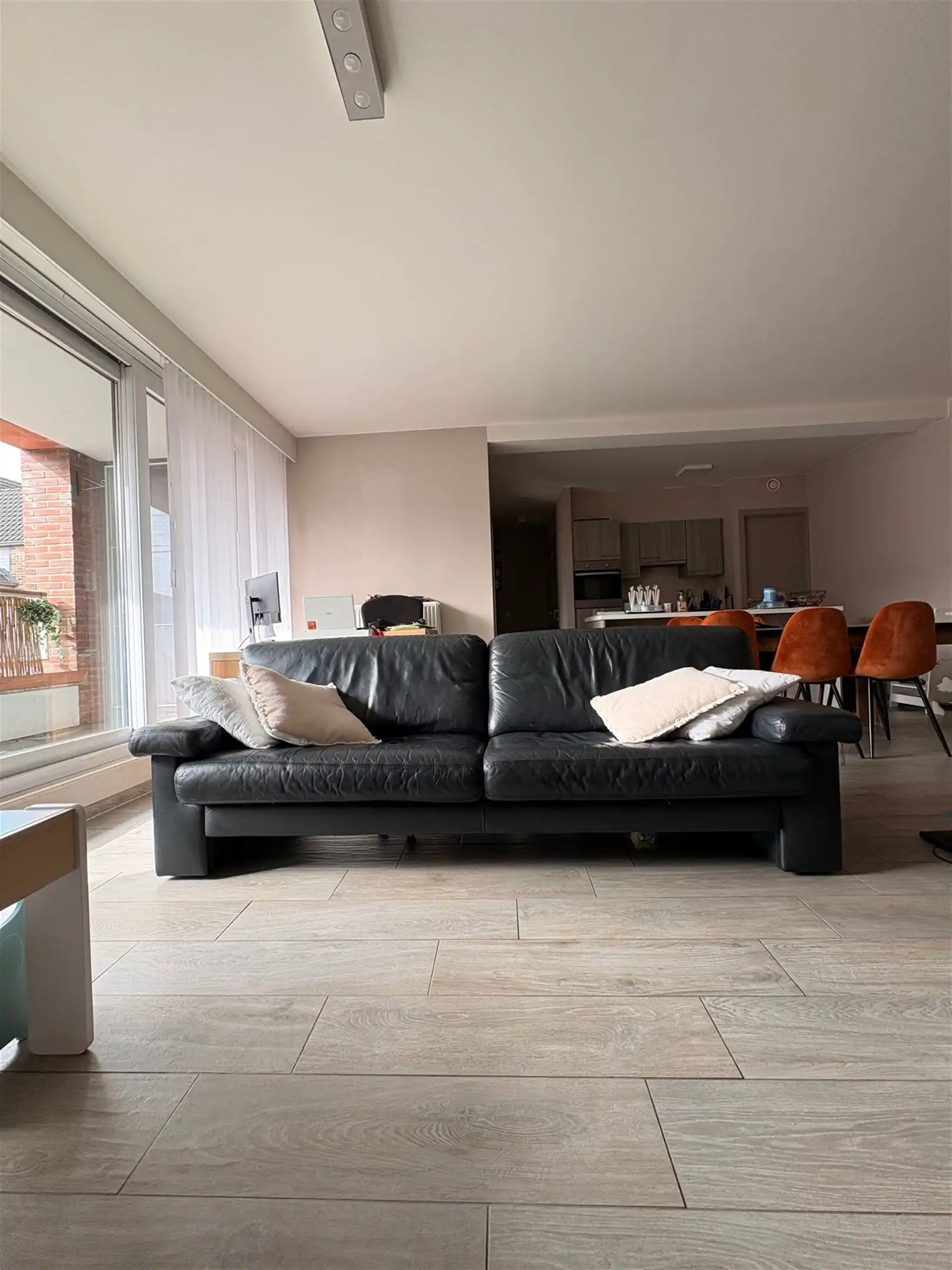 Prachtig Recent Appartement op Ideale Locatie in Sint-Gillis foto 3