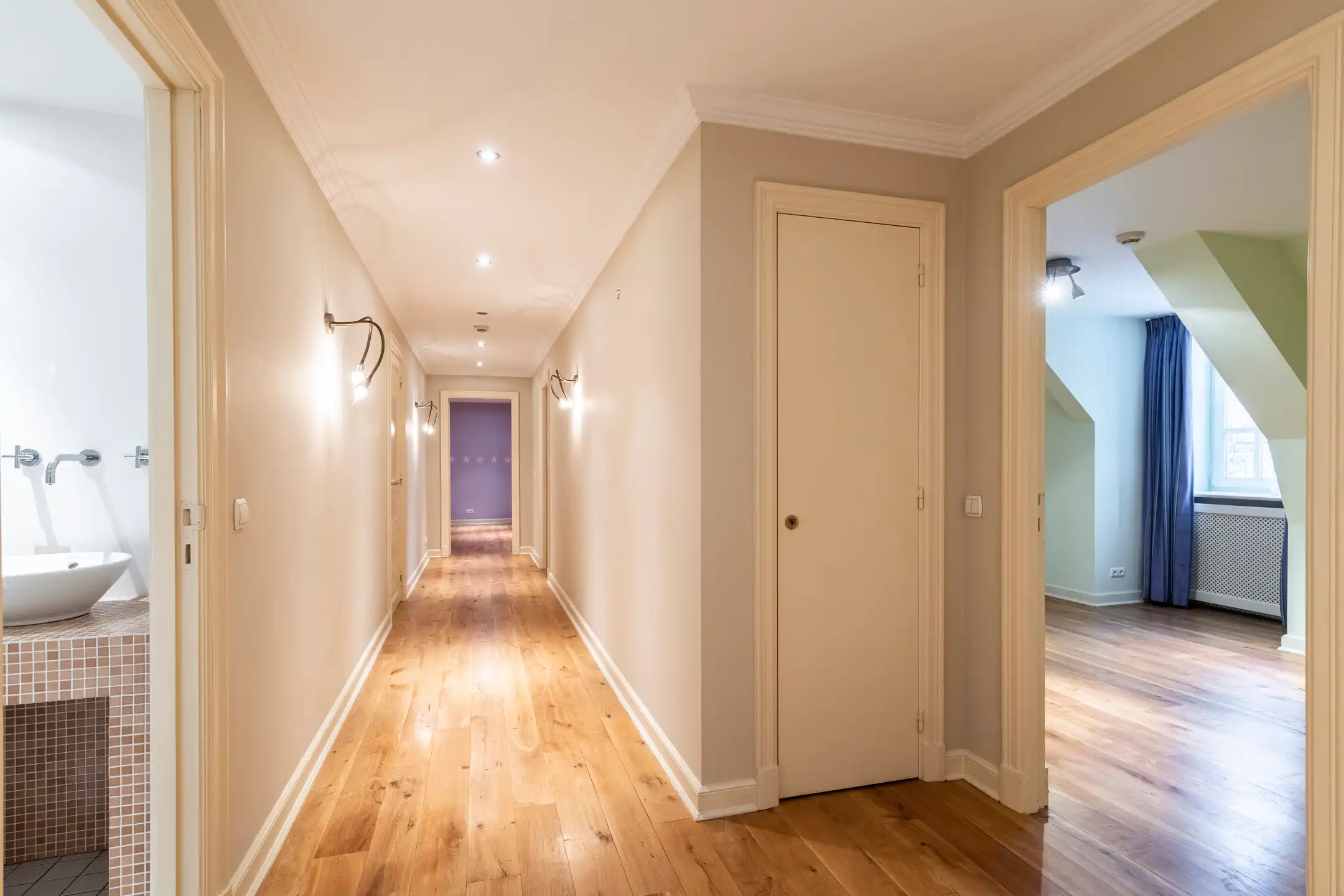 Villa met binnenzwembad en conciërgerie op riant perceel foto 21