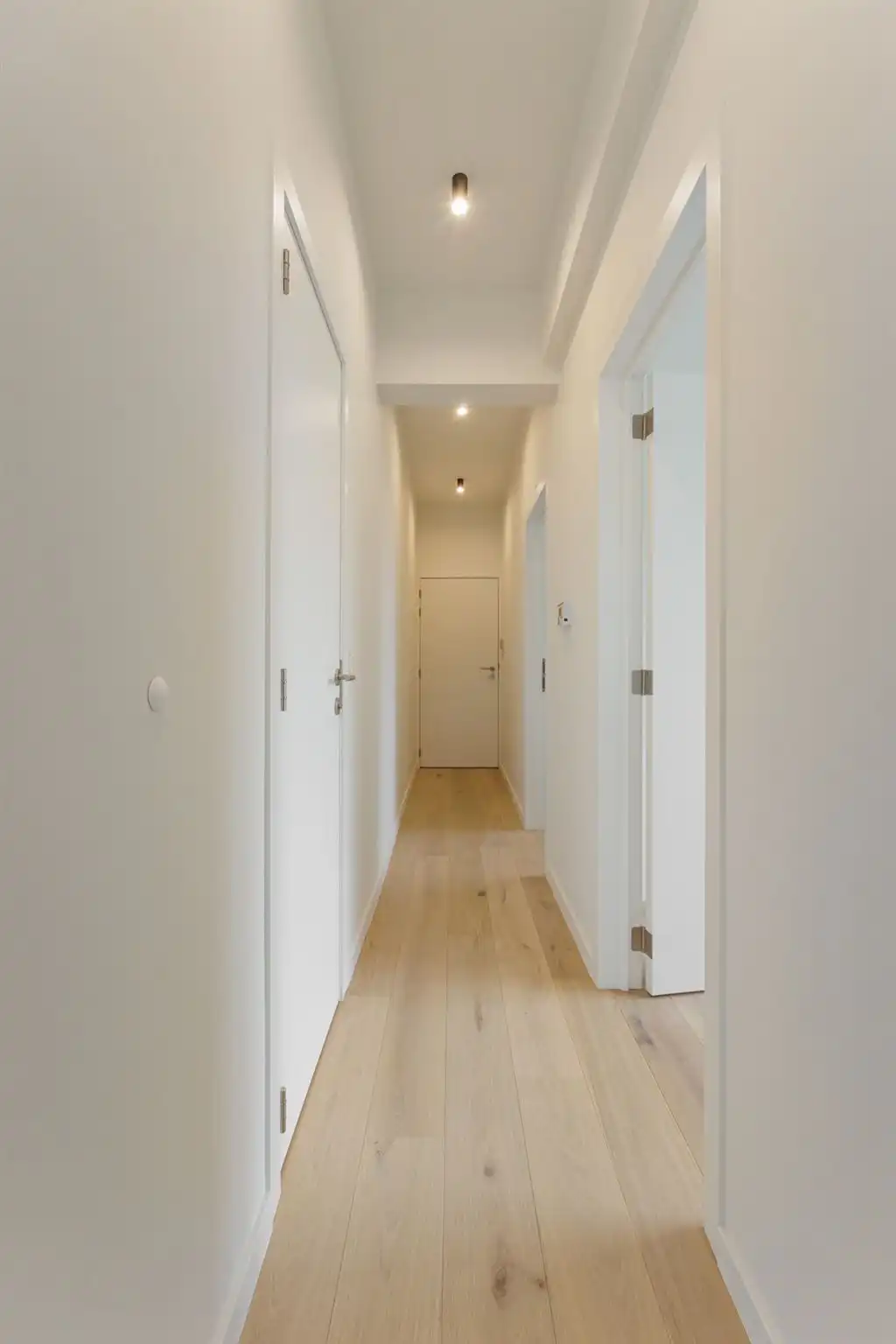 Gerenoveerd appartement met overdekt terras foto 8