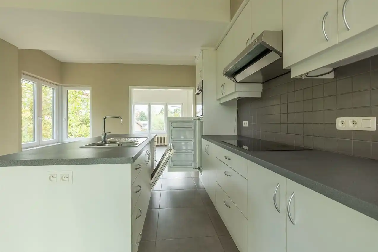 Volledig gerenoveerde woning met 3 slpk., veranda en magnifiek zicht vandaaruit foto 11