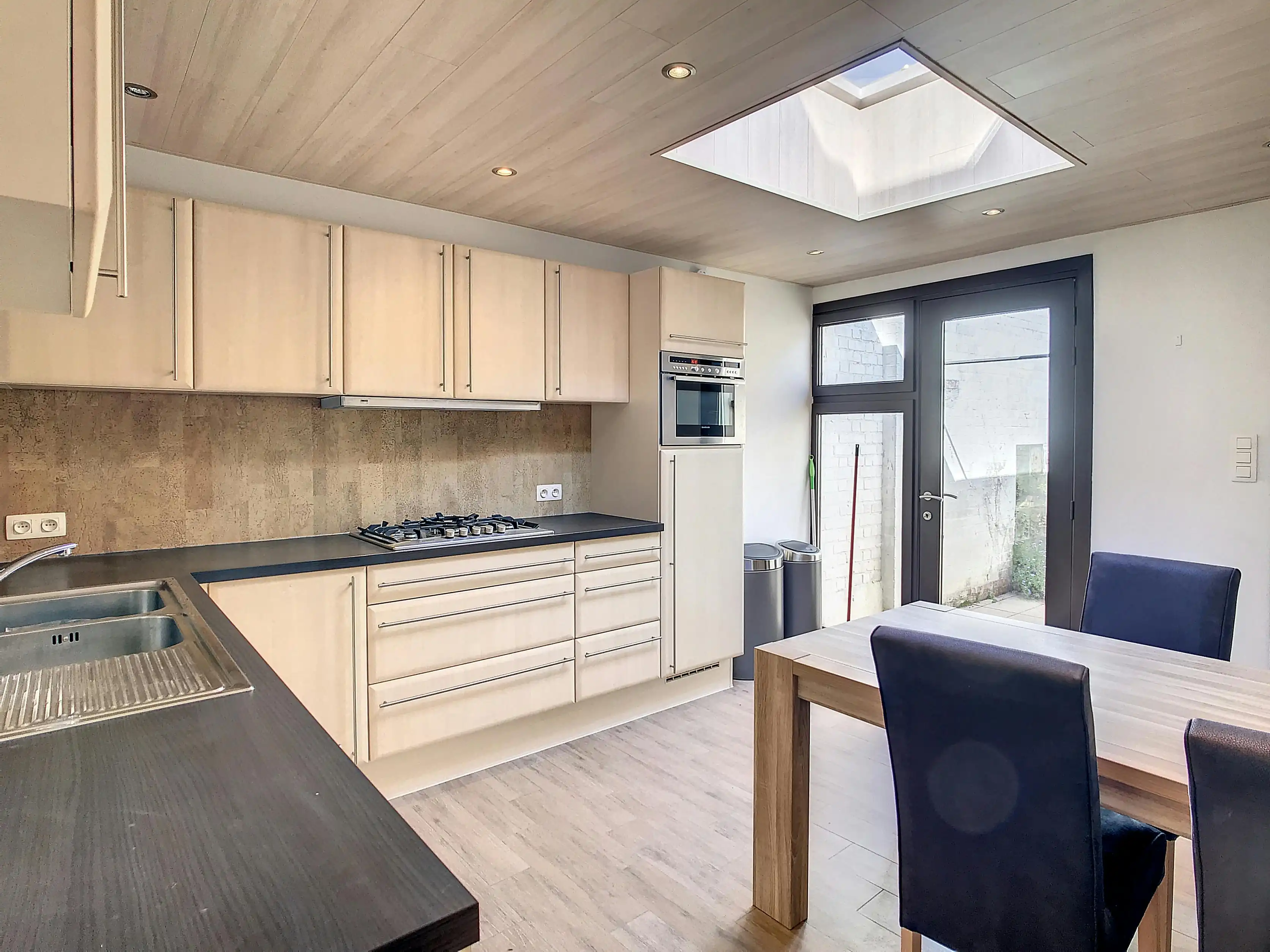 Gezellige rijwoning met 1 slaapkamer en terras foto 11