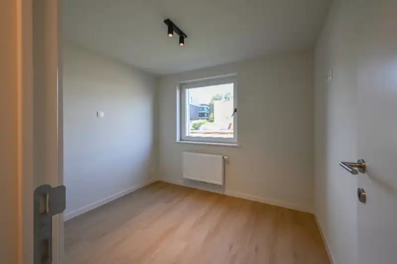 PAS GERENOVEERD TWEESLAAPKAMERAPPARTEMENT IN SINT-IDESBALD foto 5