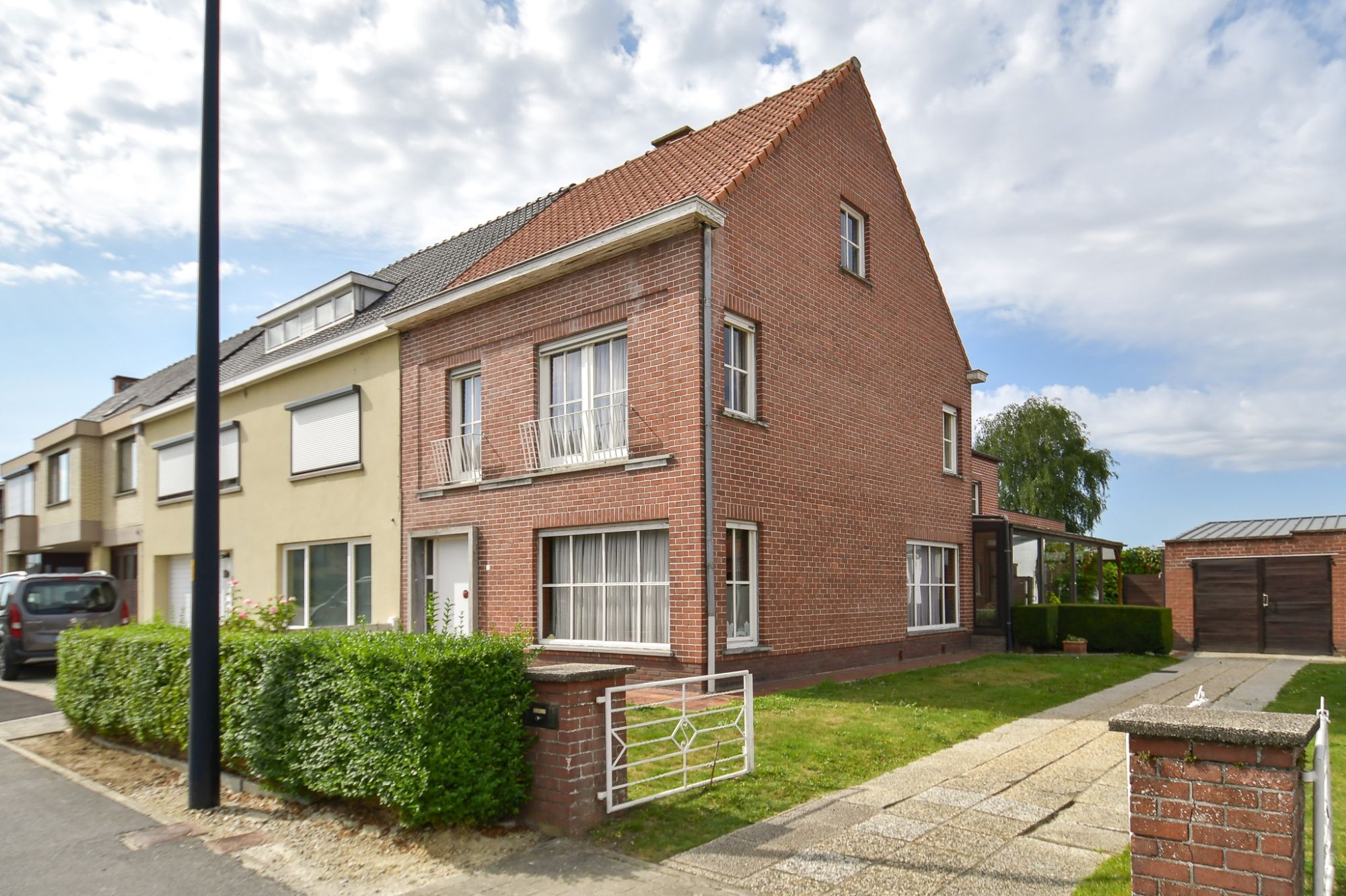 Hoofdfoto van de publicatie: Rustig en centraal gelegen woning met landelijk uitzicht, grote garage en tuin
