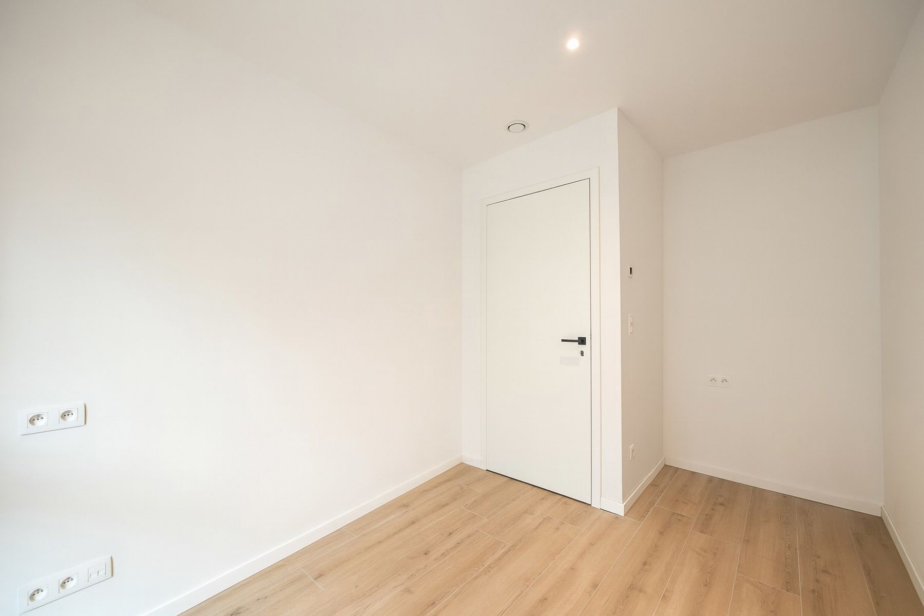 Onmiddellijk beschikbaar nieuwbouw appartement in centrum Stabroek! foto 10