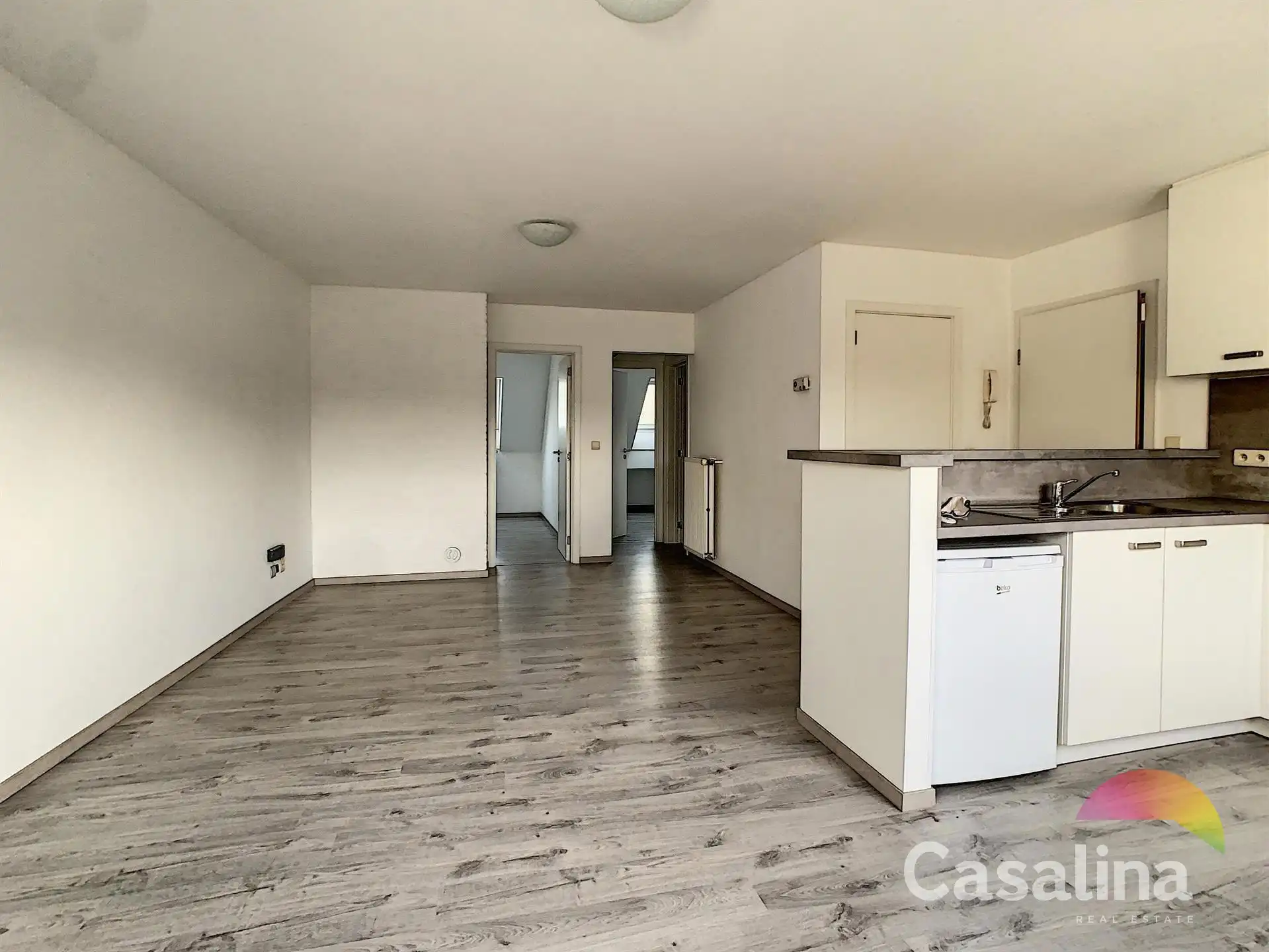 Gemengd gebouw bestaande uit 2 handelsruimtes en 4 woonunits foto 23