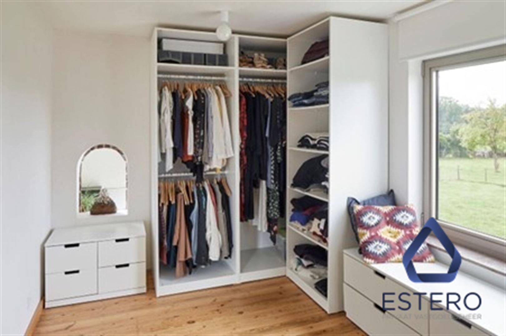 Architecturale topper in doodlopende straat foto 24