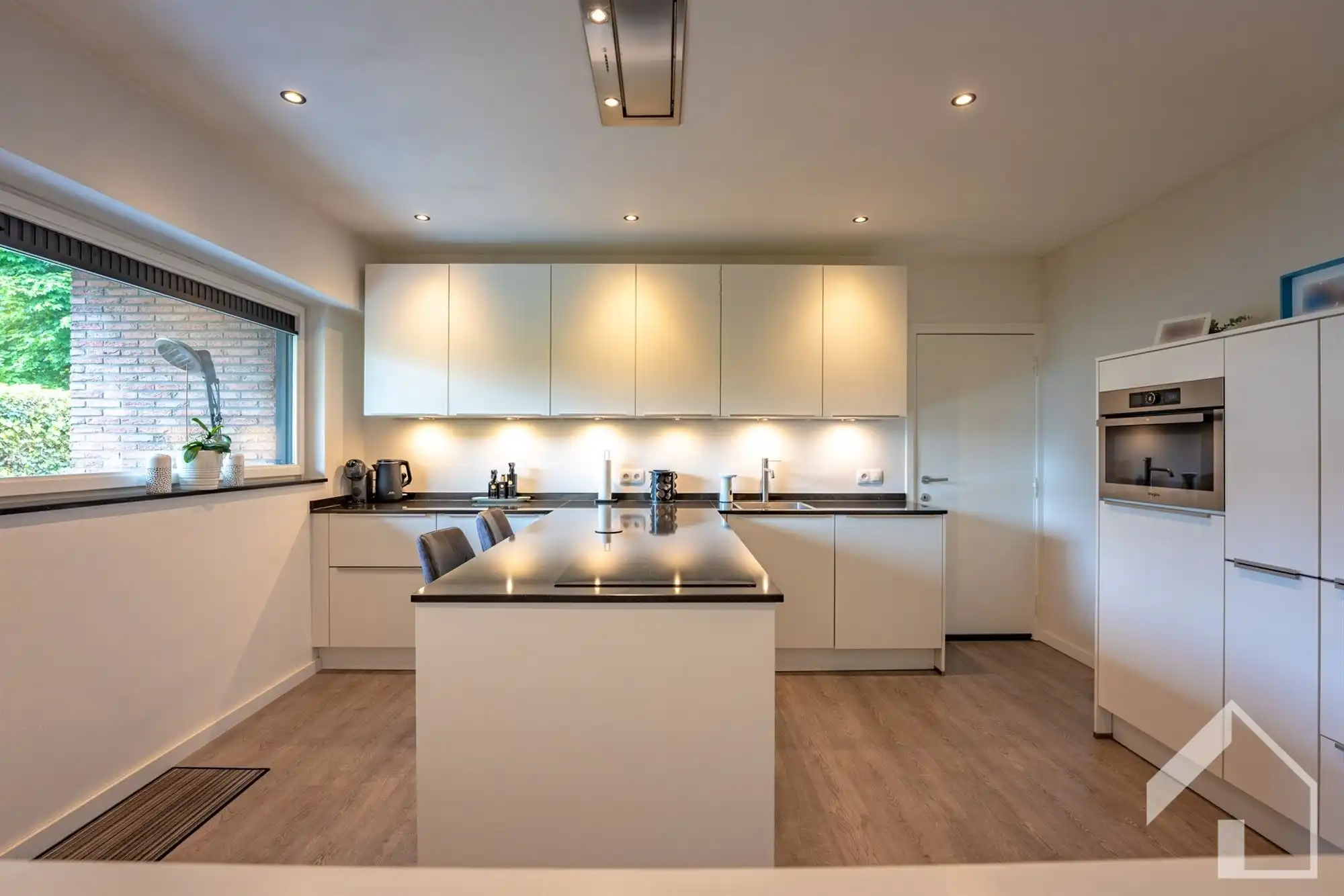 Ruime gelijkvloerse woning met 3 slaapkamers en garage foto 6