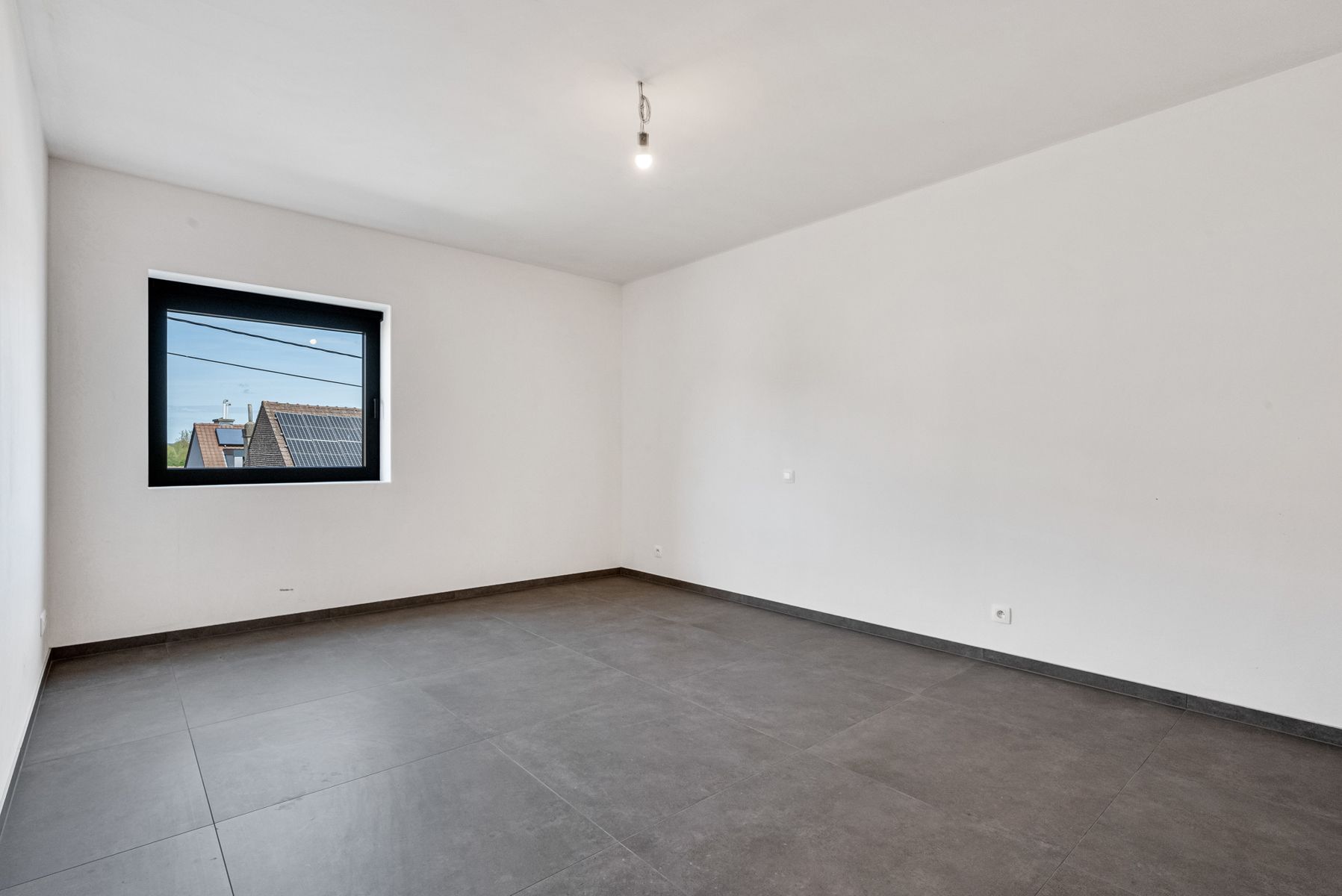 Instapklare nieuwbouwwoning met uitzicht op de velden foto 12