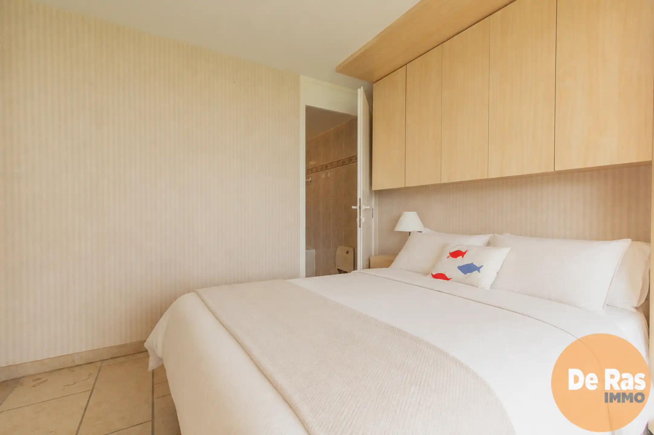 NIEUWPOORT – Ruim appartement op toplocatie aan de haven foto 8