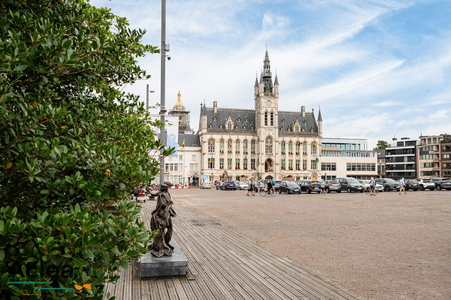 Op te frissen appartement met zicht op de markt van Sint-Niklaas foto 33