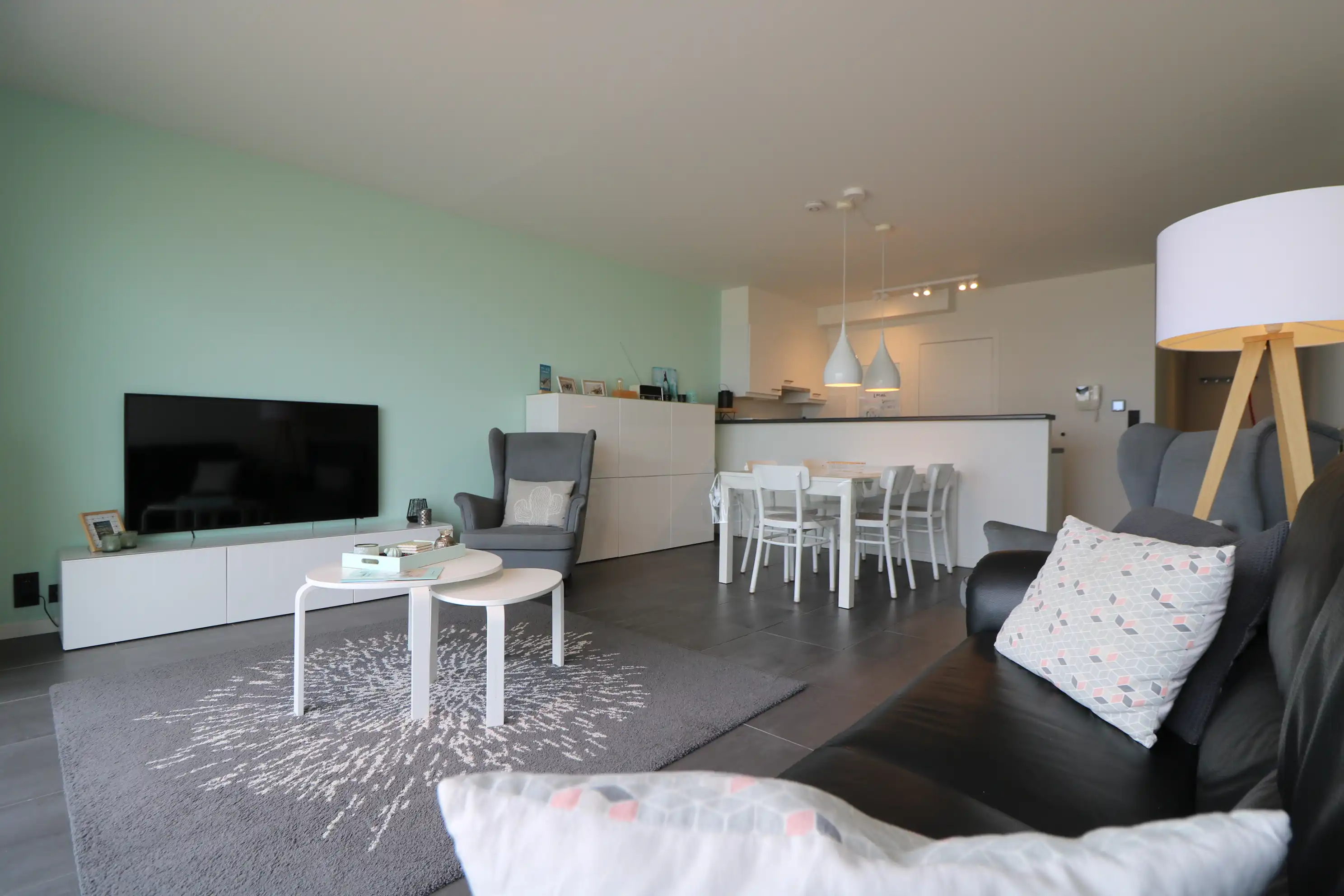 Recent en ruim appartement (94m²) met 3 slaapkamers en fenomenaal zeezicht. foto 2