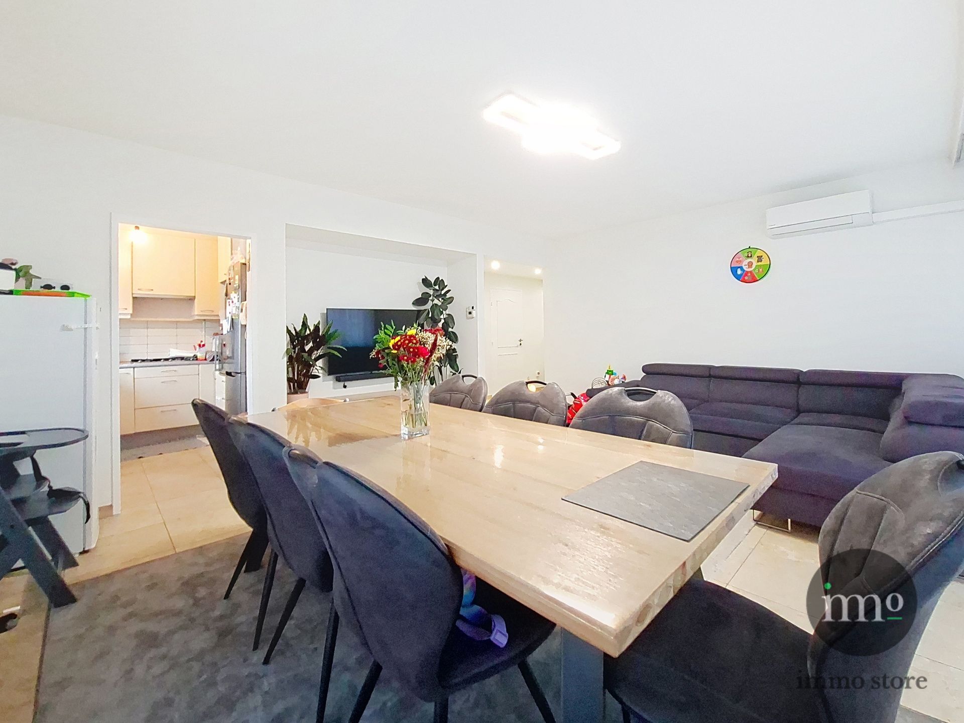 Aangenaam appartement met zuidgericht terras foto 2