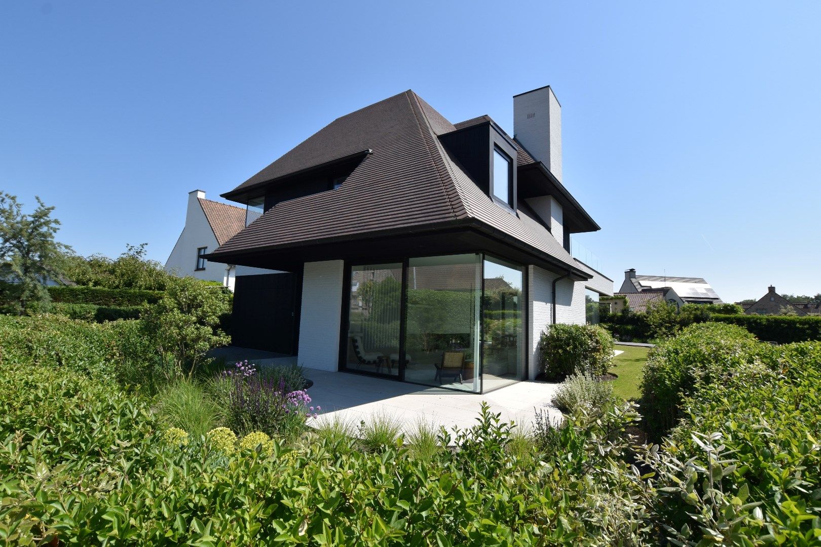 Prachtige nieuwbouwvilla met hoogwaardige afwerking in een residentiële wijk te Knokke foto 7