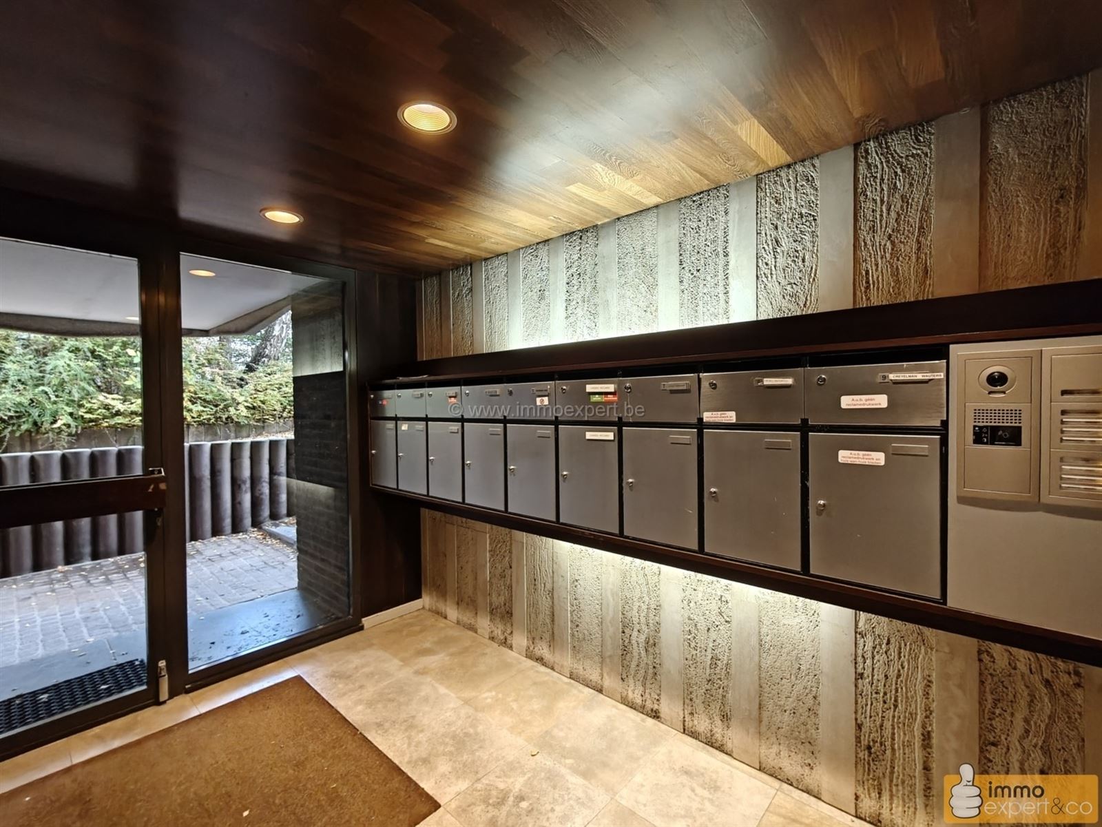 STOMBEEK-BEVER: Ruim appartement + tuin + garage. foto 3