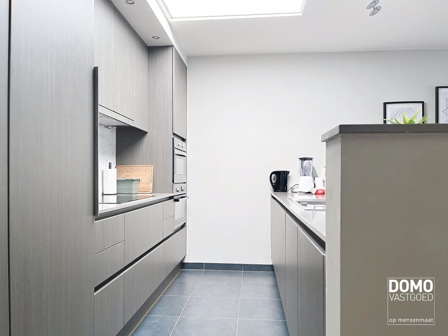 INSTAPKLAAR APPARTEMENT MET AUTOSTANDPLAATS TE CENTRUM KERMT - EPC label B  foto 6